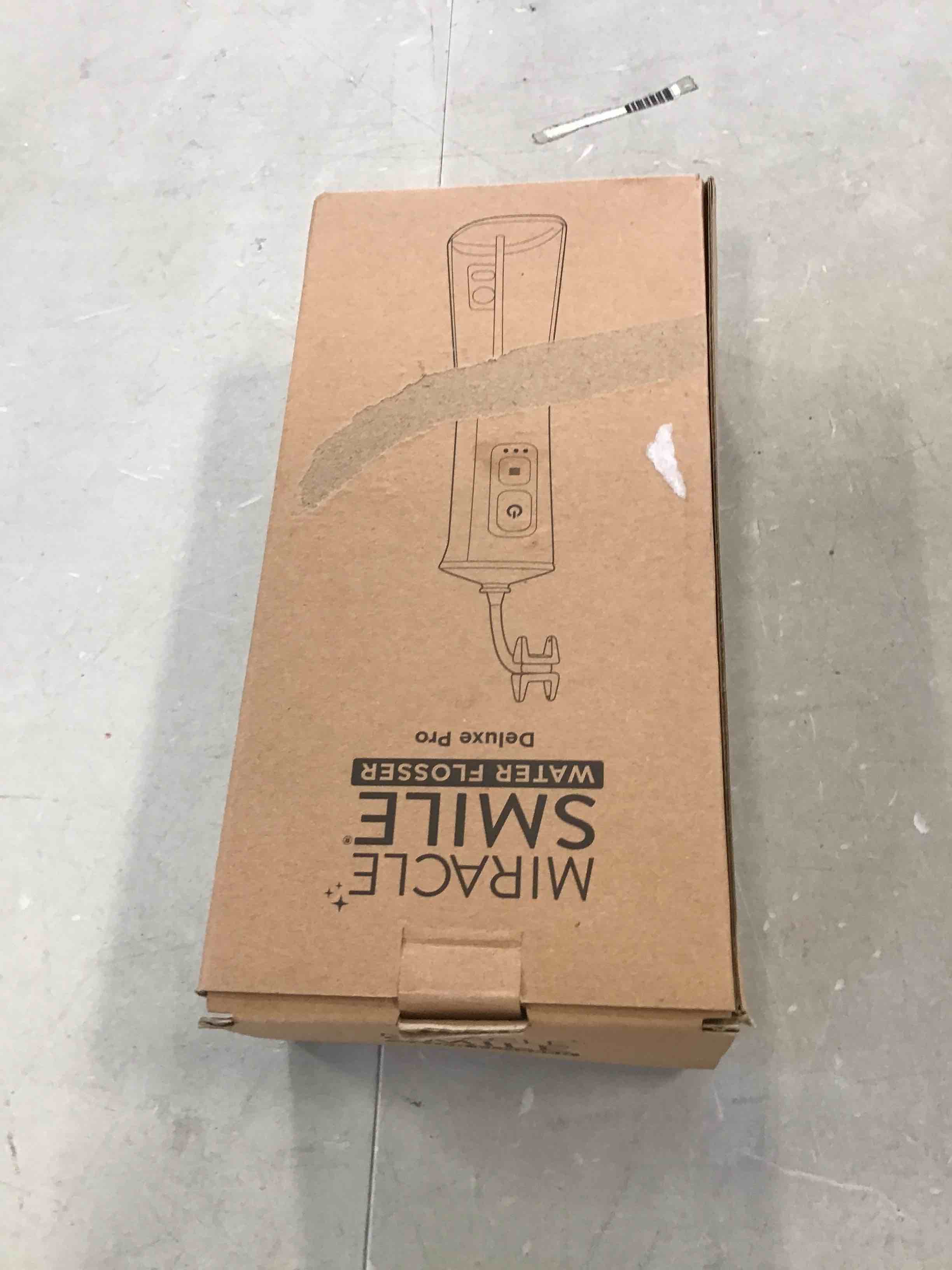https://s3.amazonaws.com/lotting-images-prod/bidfta/BLU5946991_1707407569359.jpeg