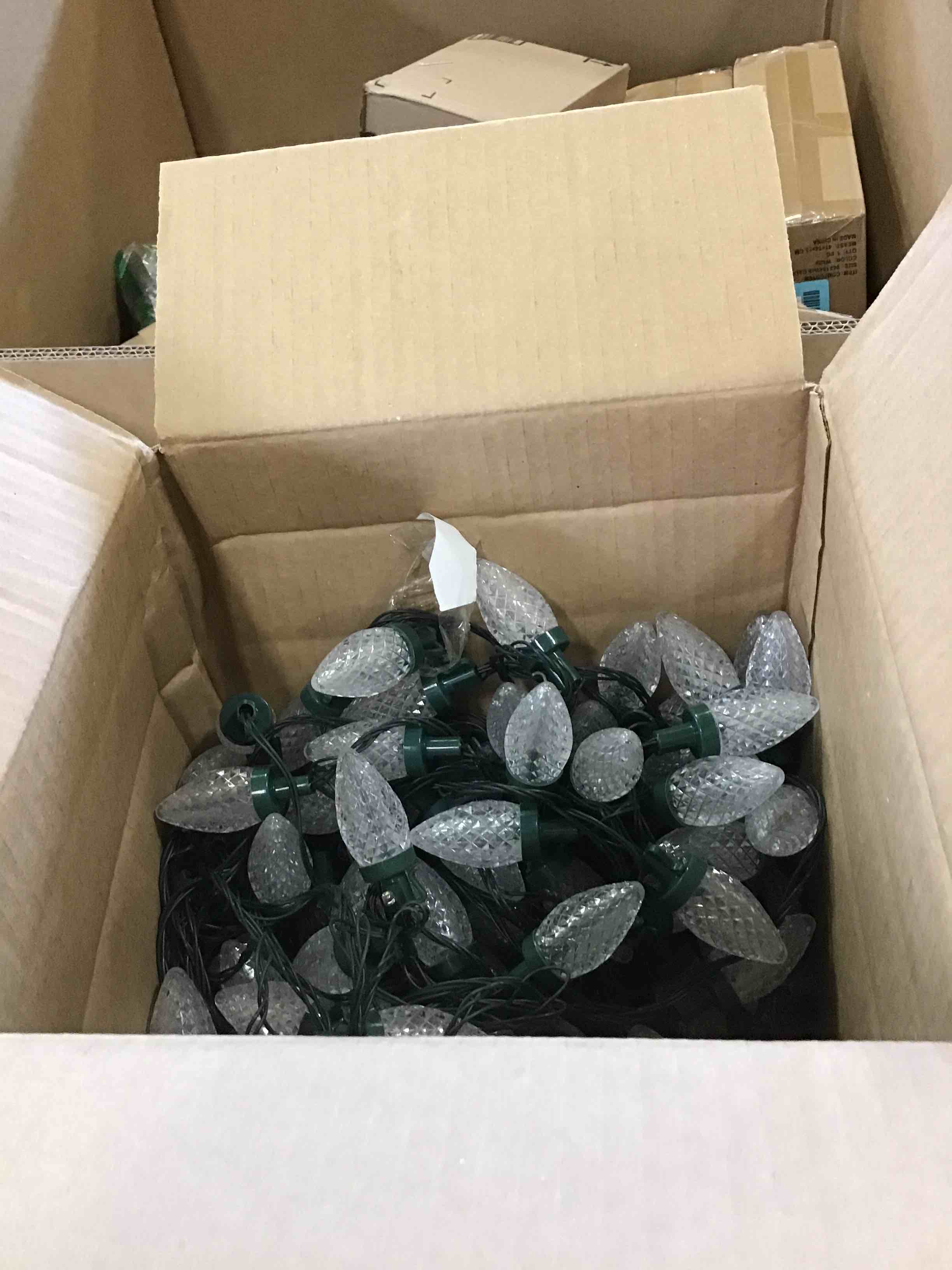 https://s3.amazonaws.com/lotting-images-prod/bidfta/BLU5947132_1707422110982.jpeg