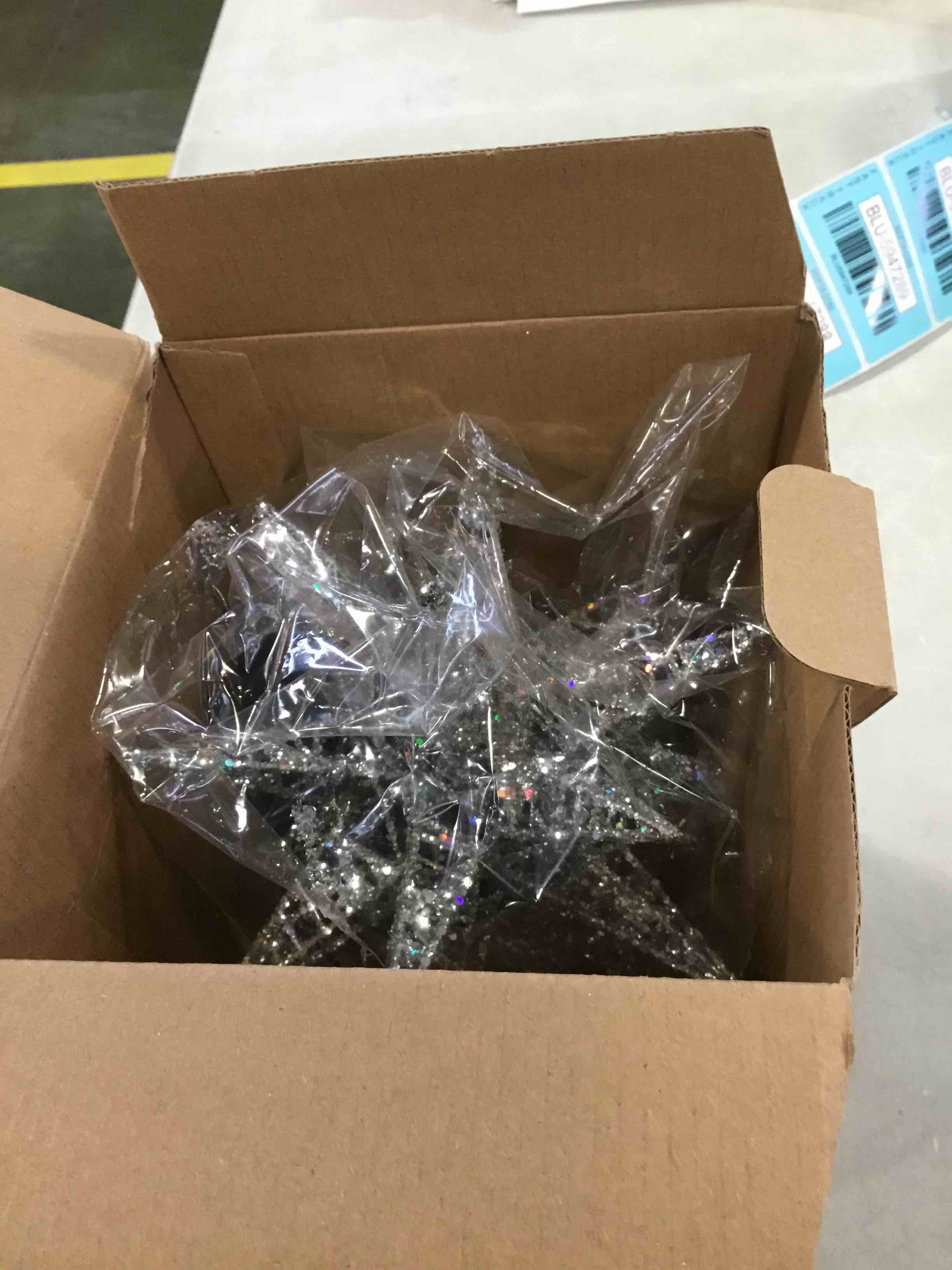 https://s3.amazonaws.com/lotting-images-prod/bidfta/BLU5947286_1707487313295.jpeg