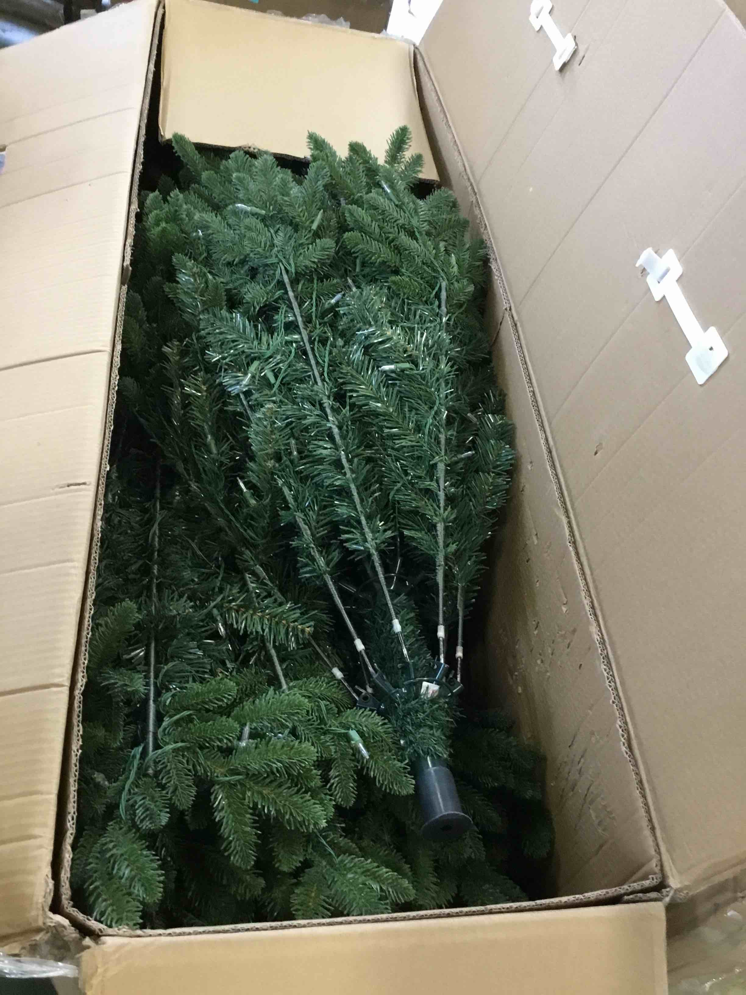 https://s3.amazonaws.com/lotting-images-prod/bidfta/BLU5947369_1707500662054.jpeg