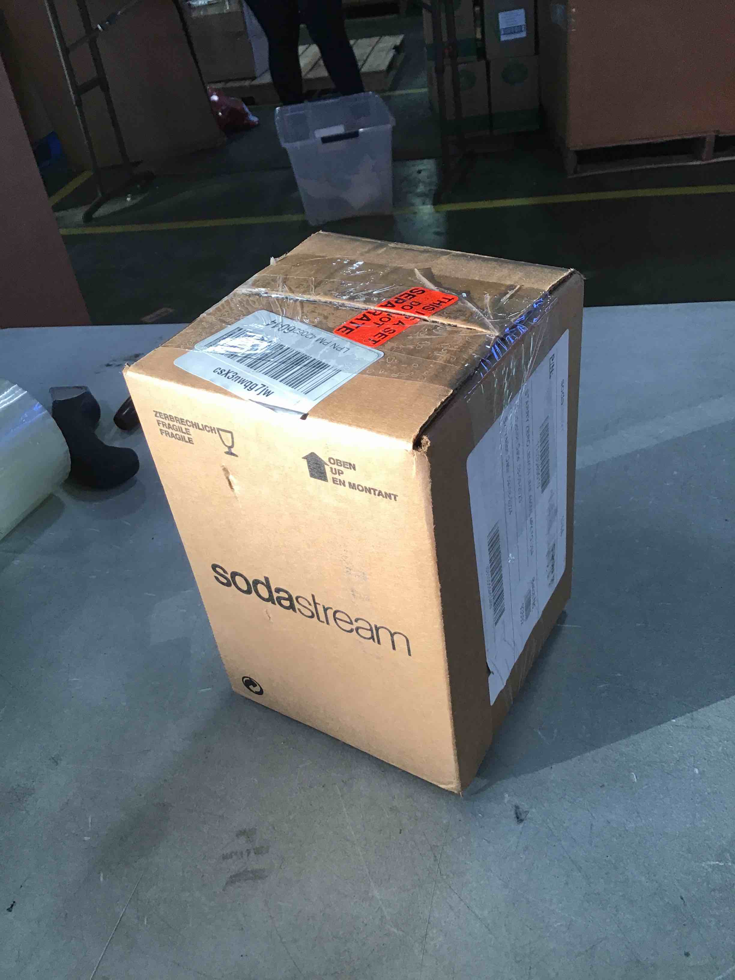 https://s3.amazonaws.com/lotting-images-prod/bidfta/BLU5947476_1707831105673.jpeg