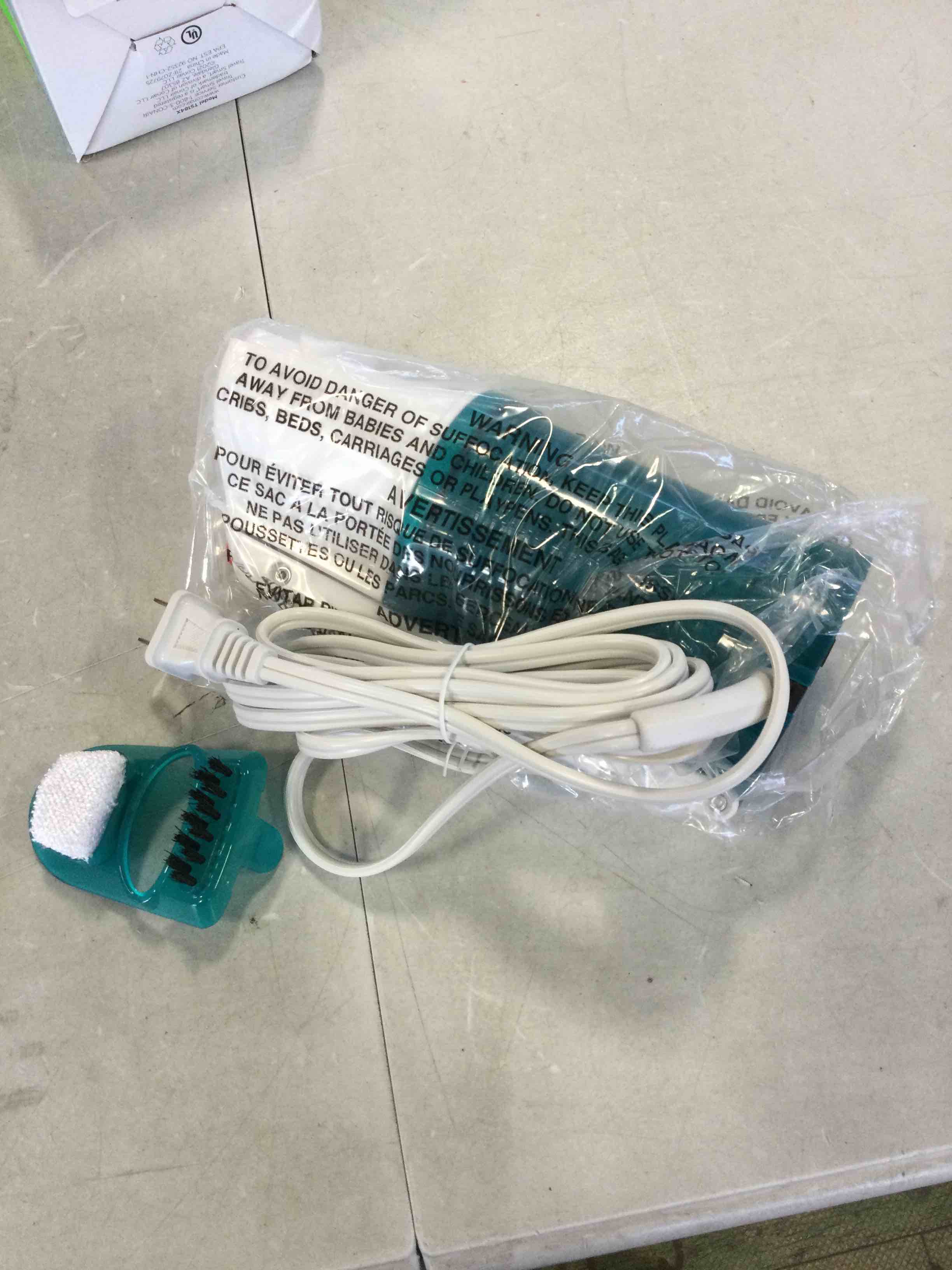 https://s3.amazonaws.com/lotting-images-prod/bidfta/BLU5947842_1708438332479.jpeg