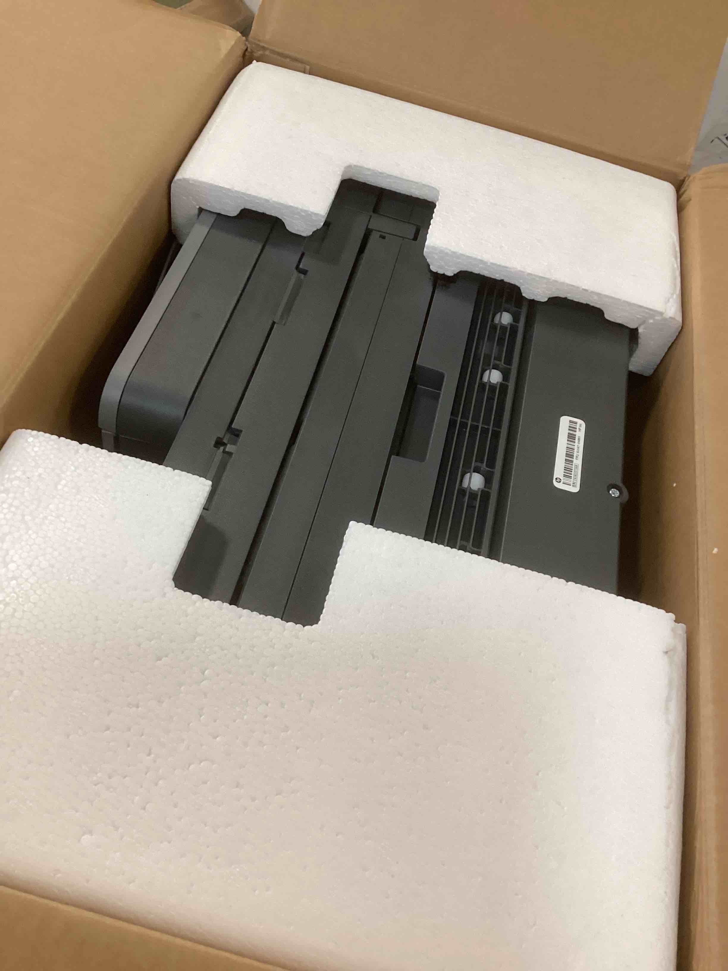 https://s3.amazonaws.com/lotting-images-prod/bidfta/BLU5960419_1708023037028.jpeg