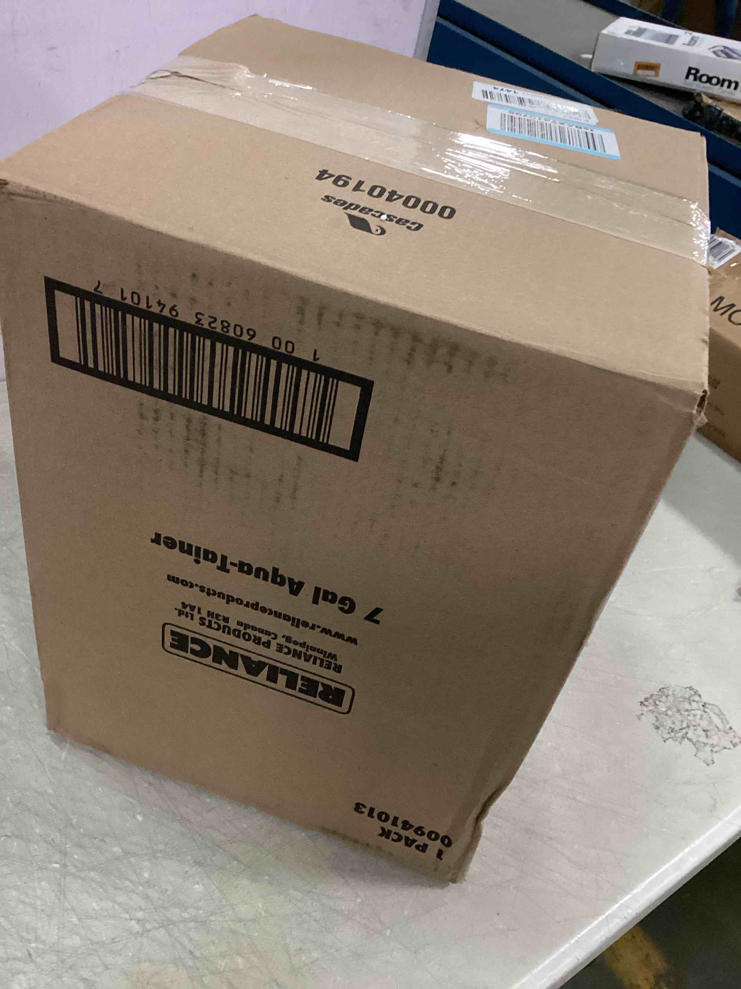 https://s3.amazonaws.com/lotting-images-prod/bidfta/BLU5960702_1708181378744.jpeg