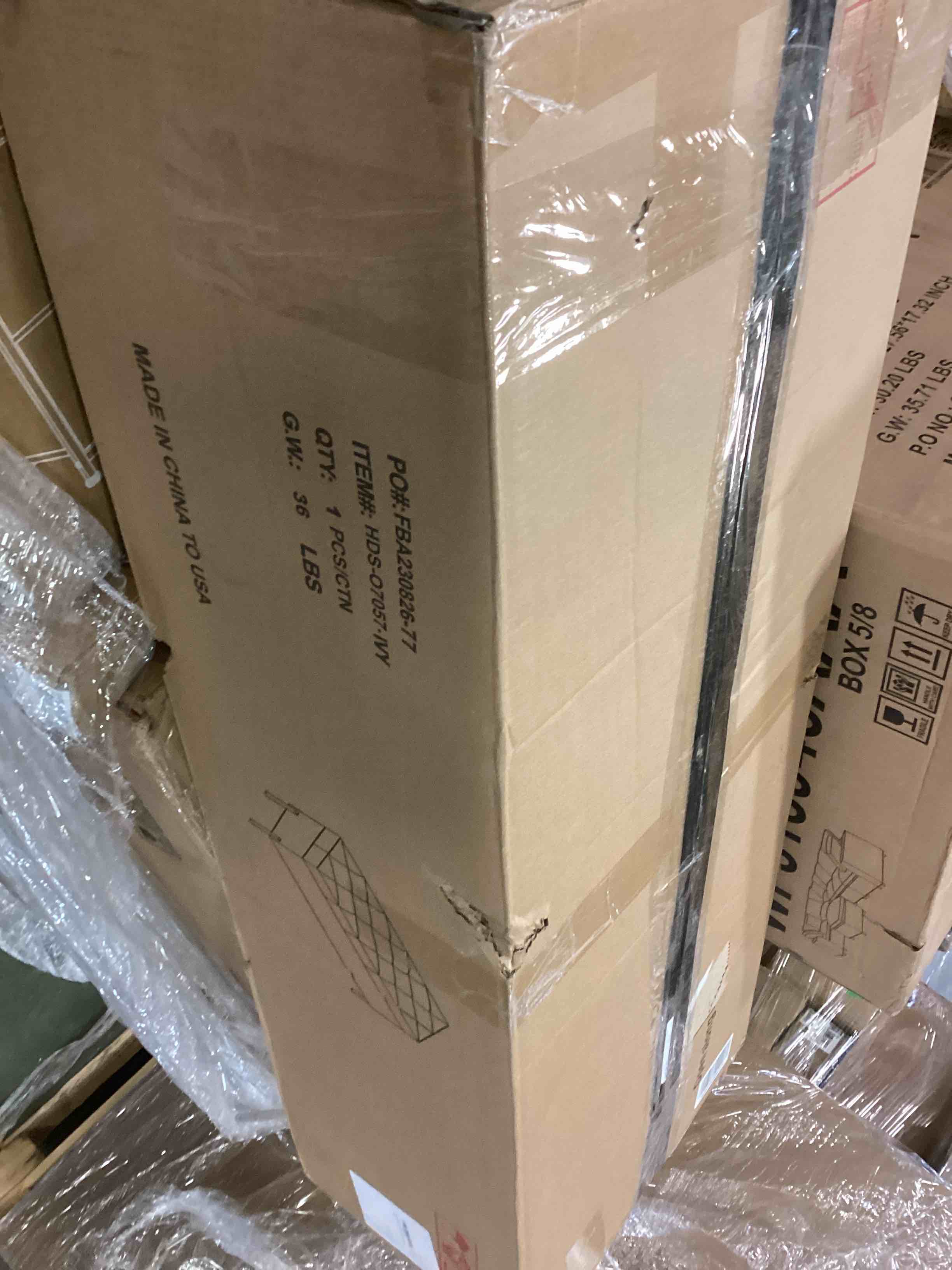 https://s3.amazonaws.com/lotting-images-prod/bidfta/BLU5960705_1708181715597.jpeg