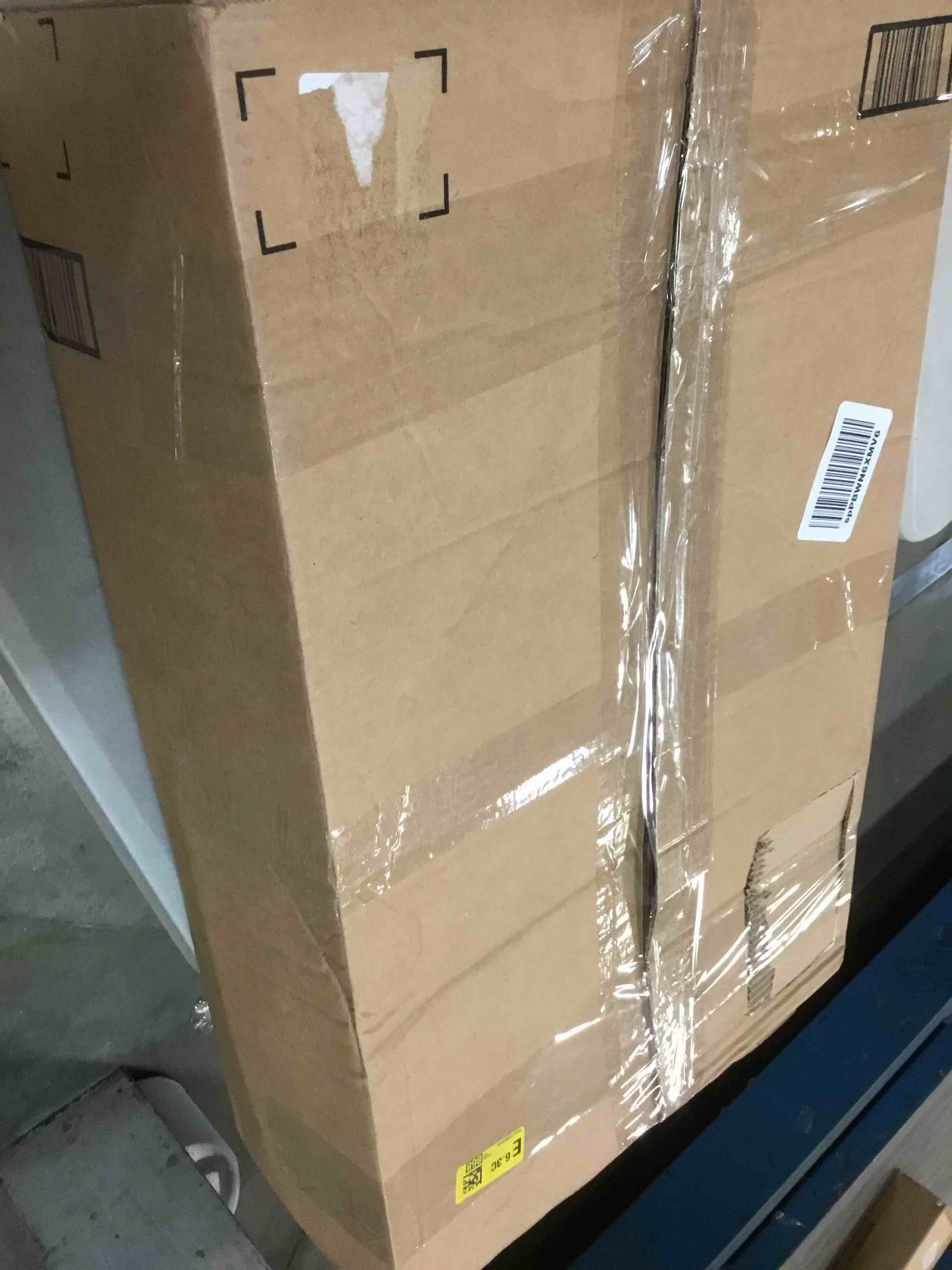 https://s3.amazonaws.com/lotting-images-prod/bidfta/BLU5961139_1708519020178.jpeg
