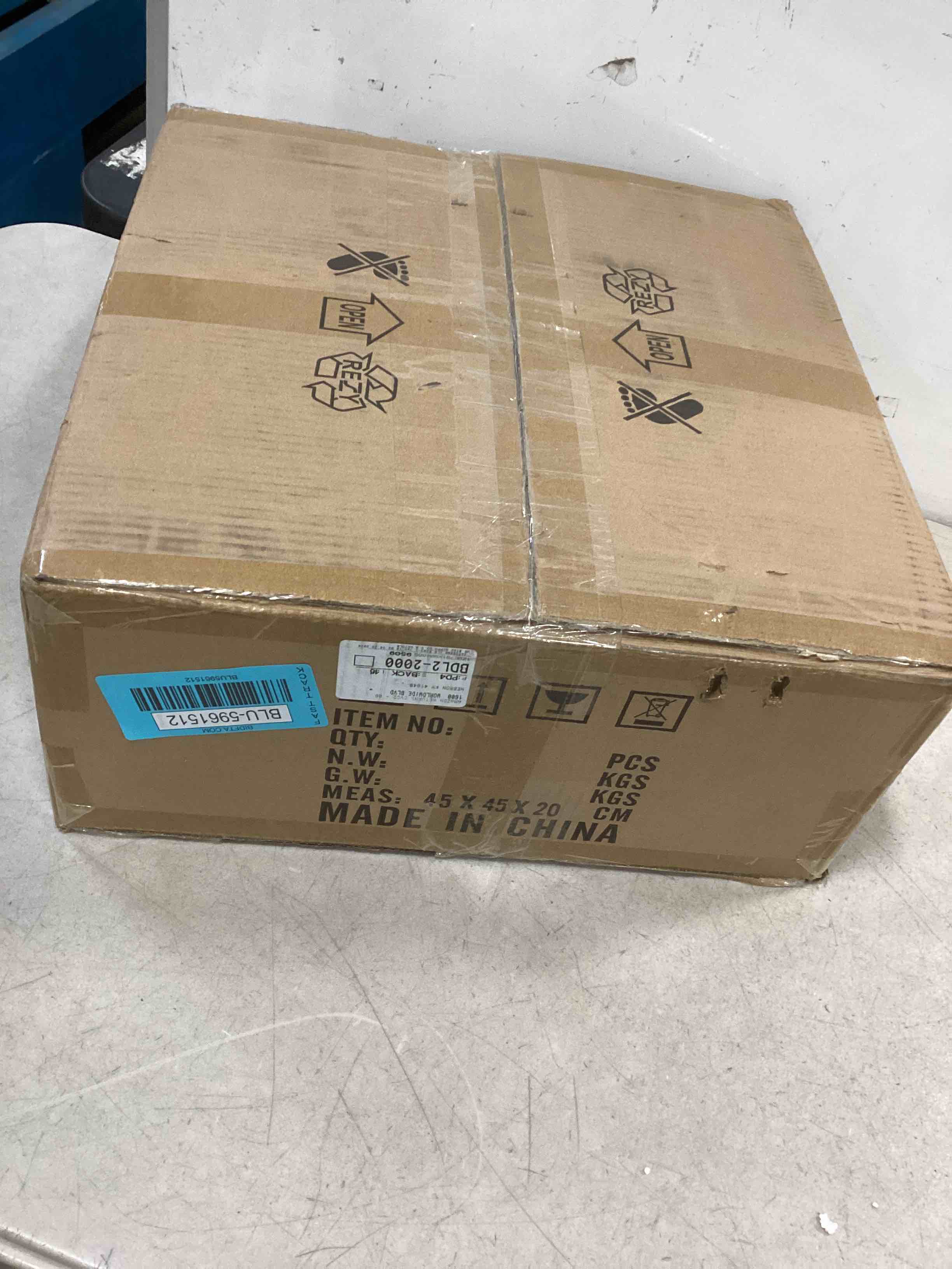 https://s3.amazonaws.com/lotting-images-prod/bidfta/BLU5961512_1707827036376.jpeg