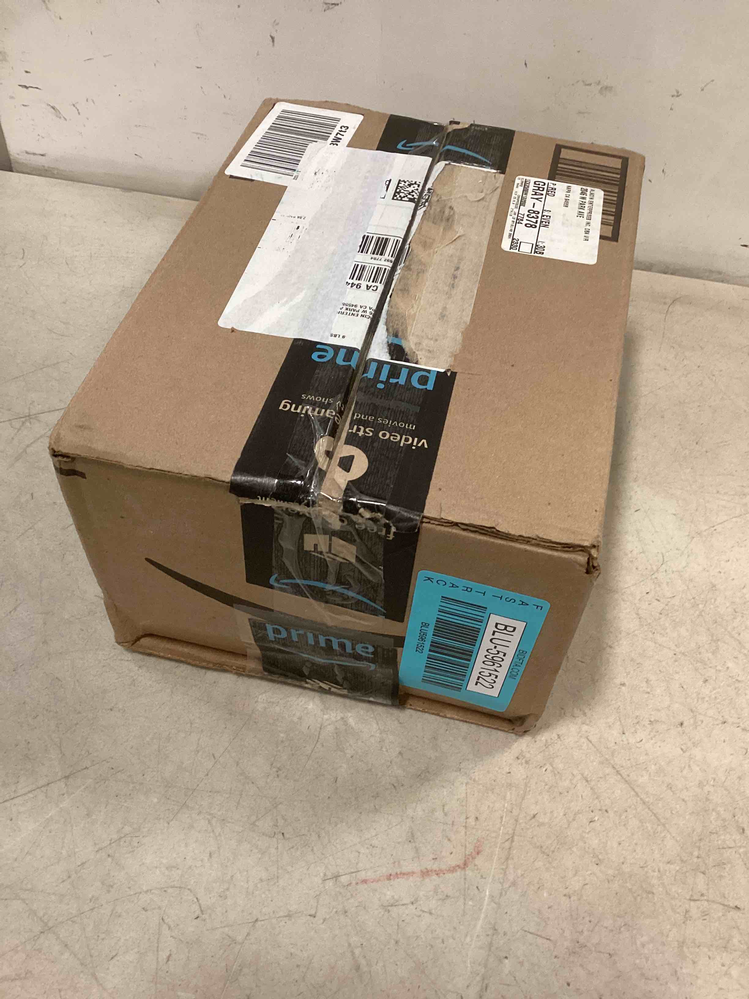 https://s3.amazonaws.com/lotting-images-prod/bidfta/BLU5961522_1707827990768.jpeg