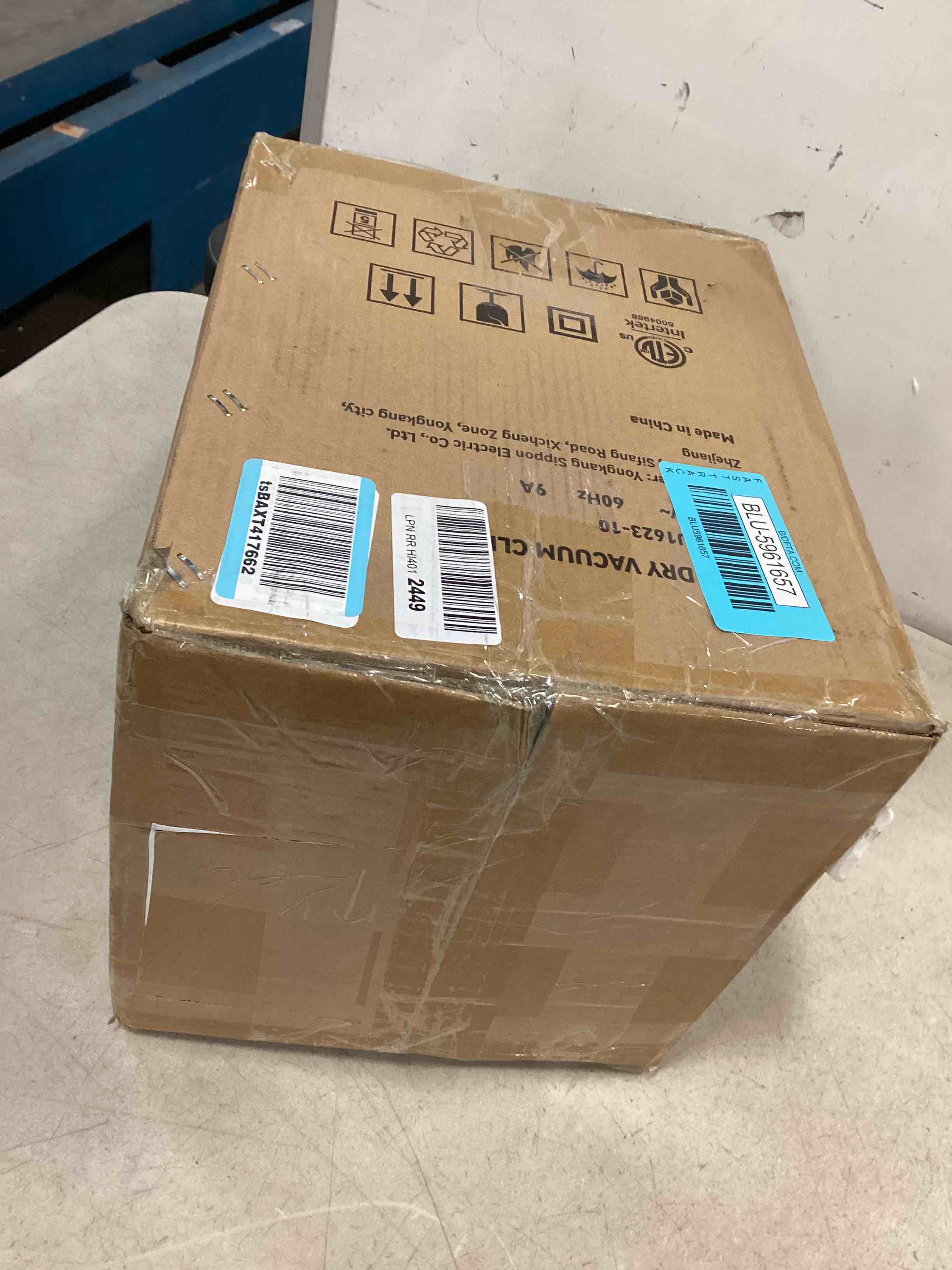 https://s3.amazonaws.com/lotting-images-prod/bidfta/BLU5961657_1707845375179.jpeg