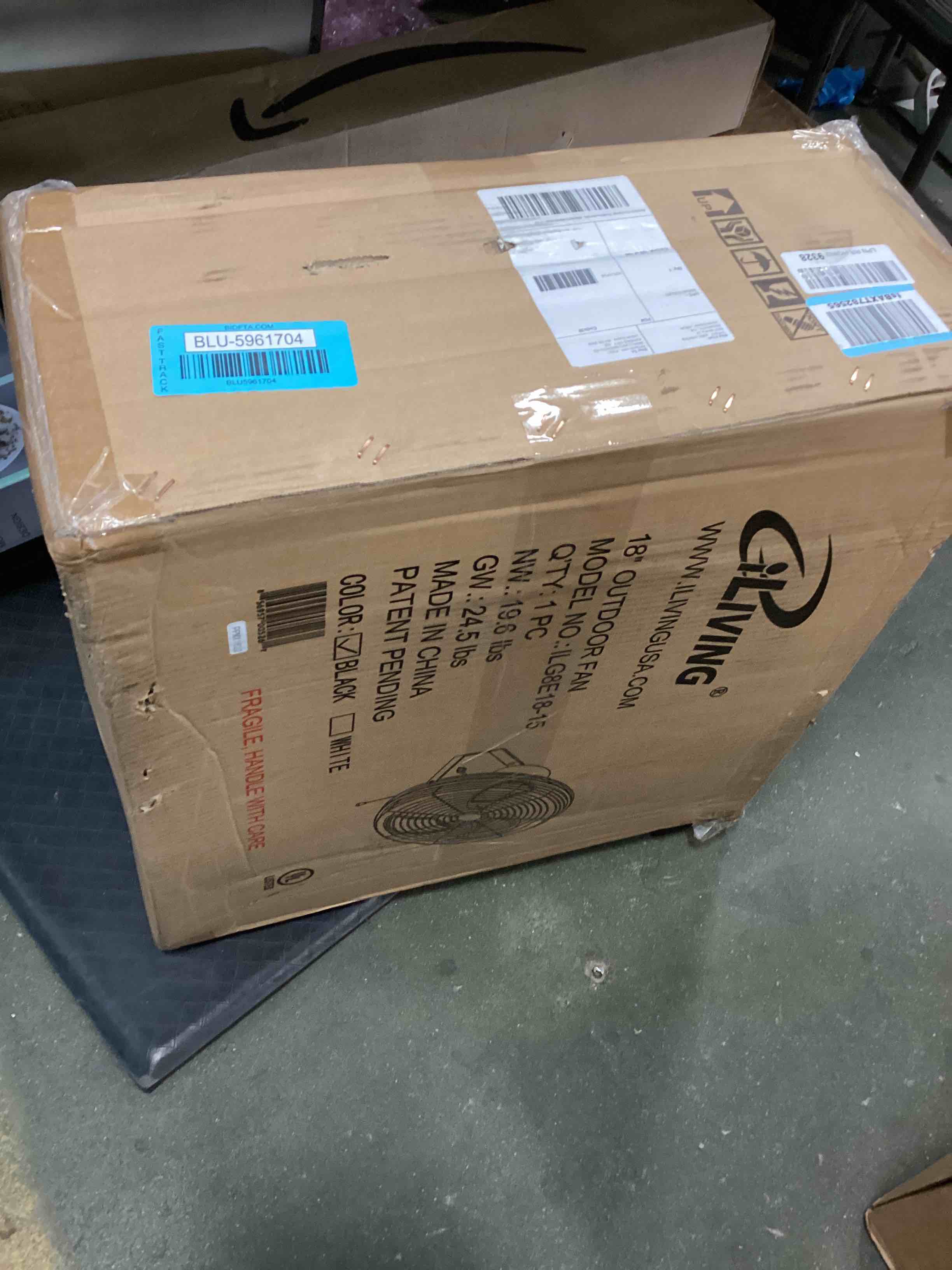 https://s3.amazonaws.com/lotting-images-prod/bidfta/BLU5961704_1707852252911.jpeg