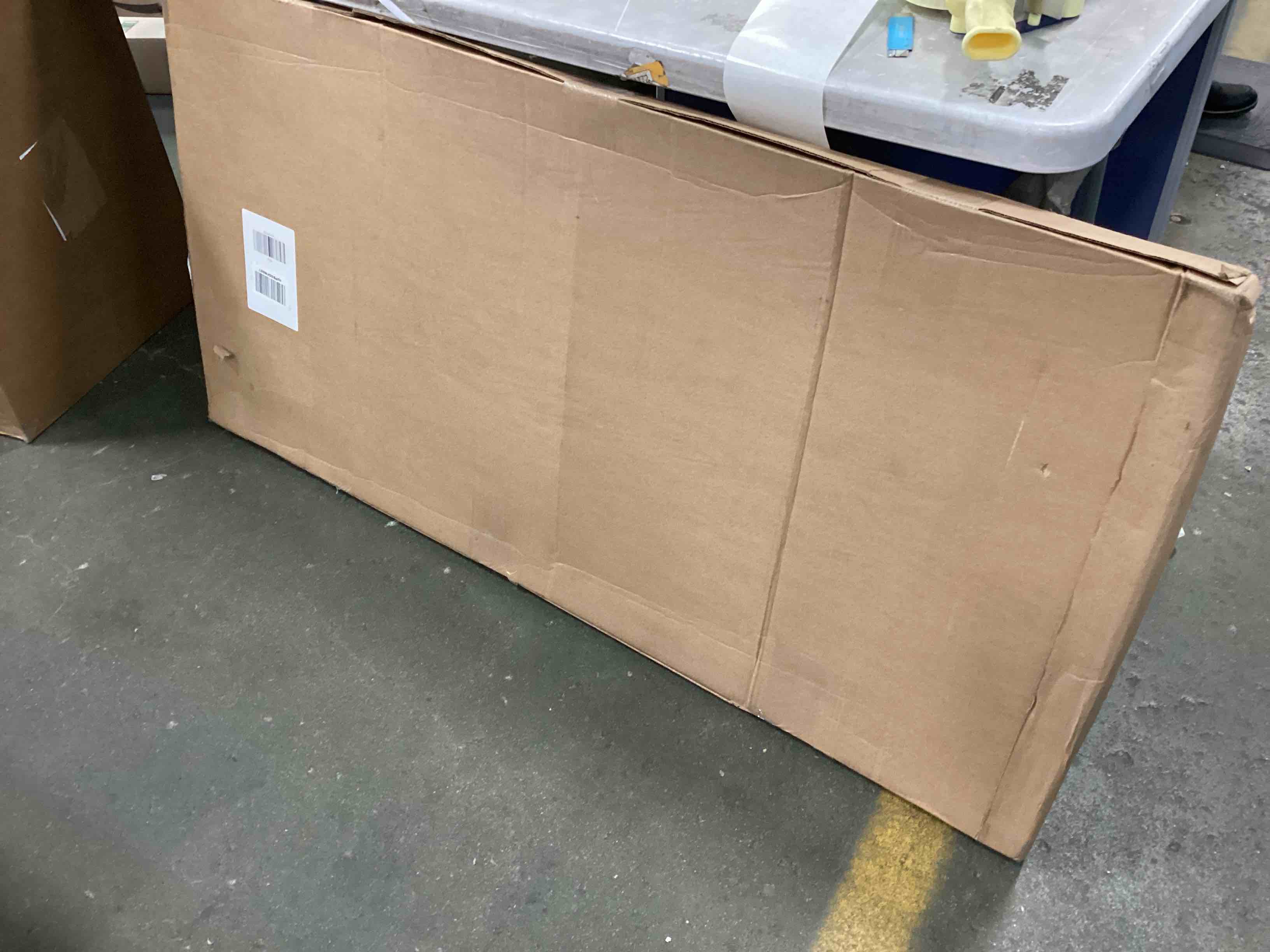 https://s3.amazonaws.com/lotting-images-prod/bidfta/BLU5962083_1708099243919.jpeg