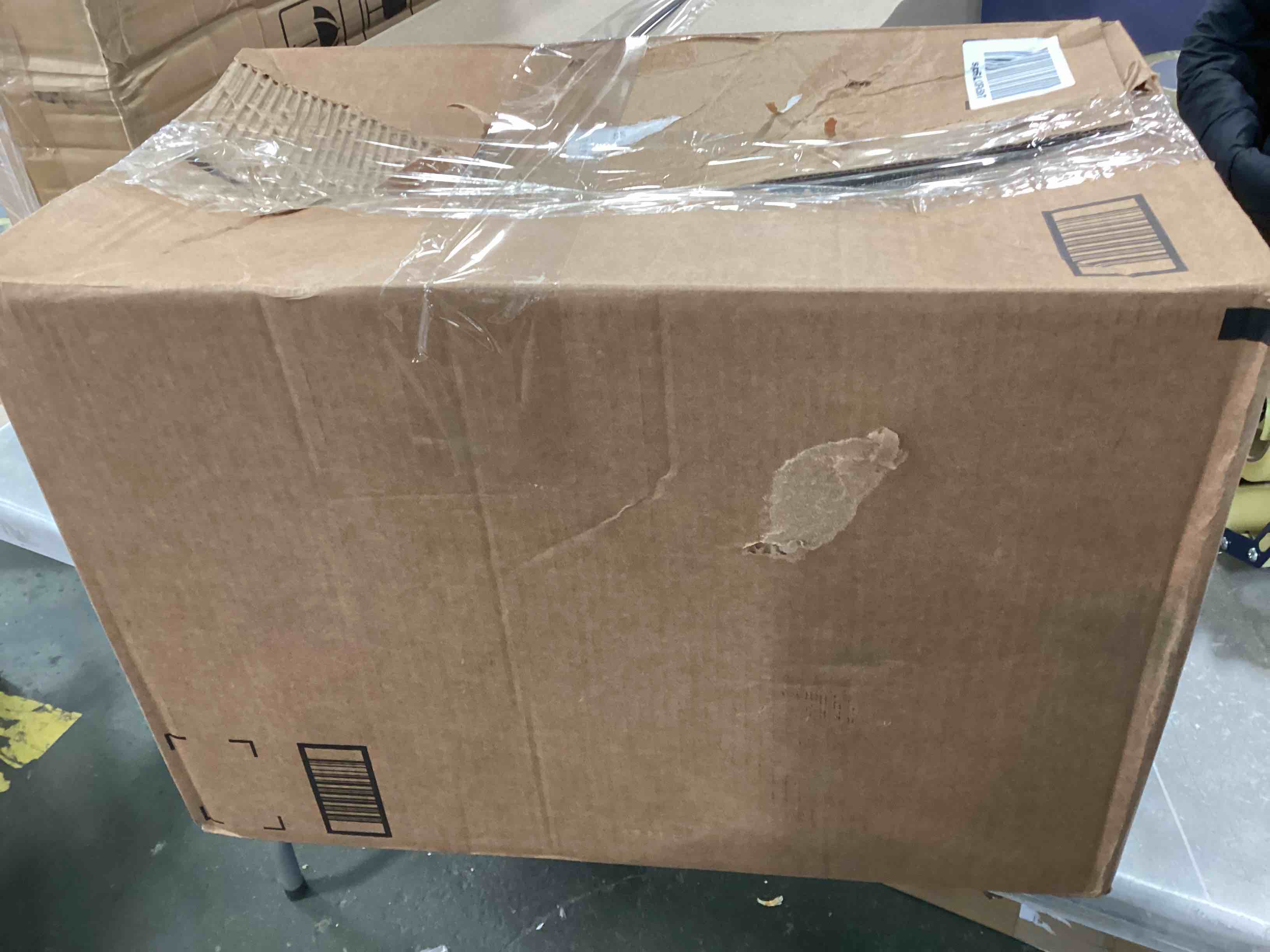https://s3.amazonaws.com/lotting-images-prod/bidfta/BLU5962091_1708100062249.jpeg