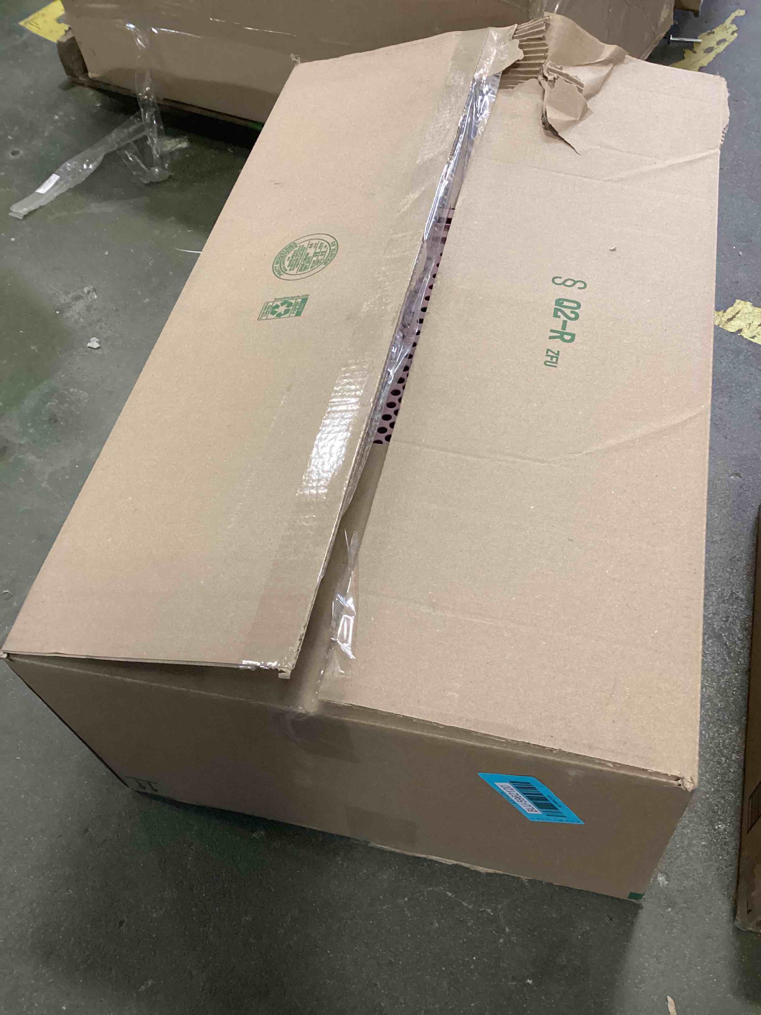 https://s3.amazonaws.com/lotting-images-prod/bidfta/BLU5962120_1708103509514.jpeg