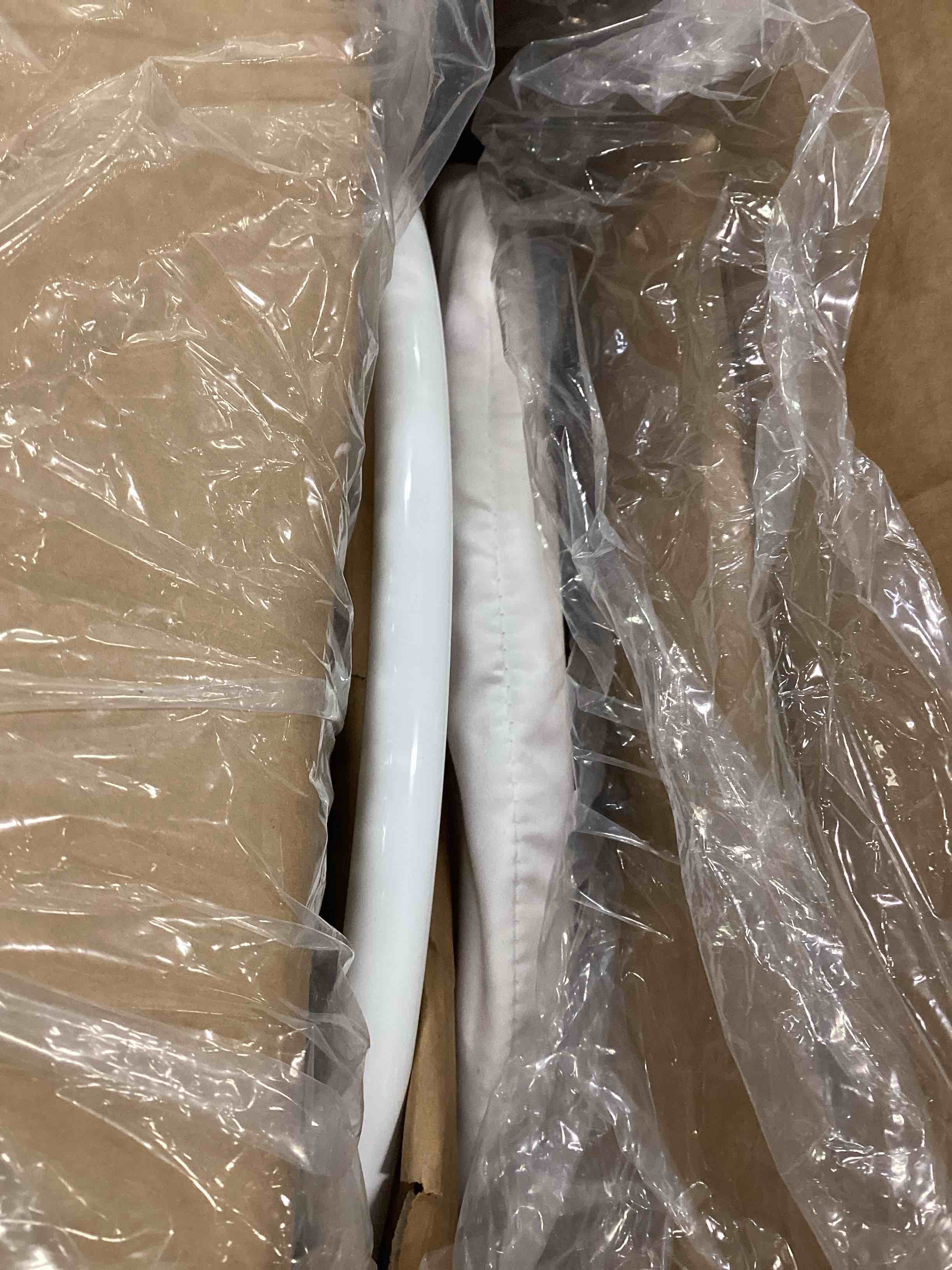 https://s3.amazonaws.com/lotting-images-prod/bidfta/BLU5962377_1708190436926.jpeg