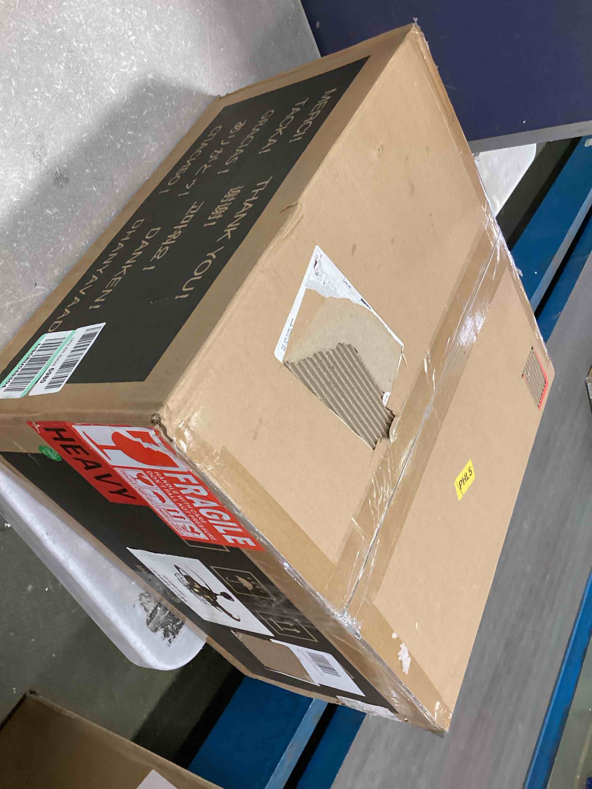 https://s3.amazonaws.com/lotting-images-prod/bidfta/BLU5962590_1708273319864.jpeg