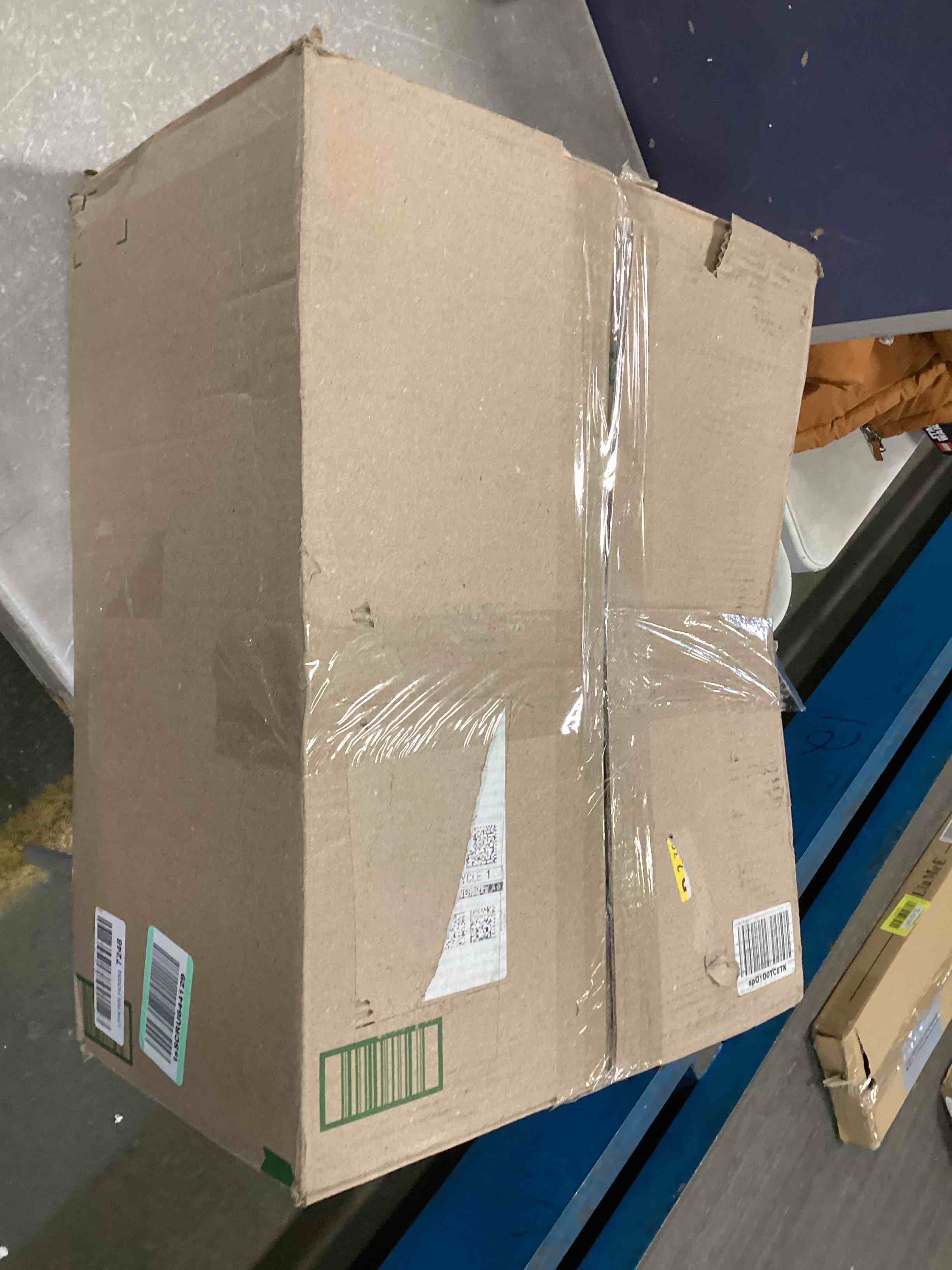 https://s3.amazonaws.com/lotting-images-prod/bidfta/BLU5962759_1708290610278.jpeg
