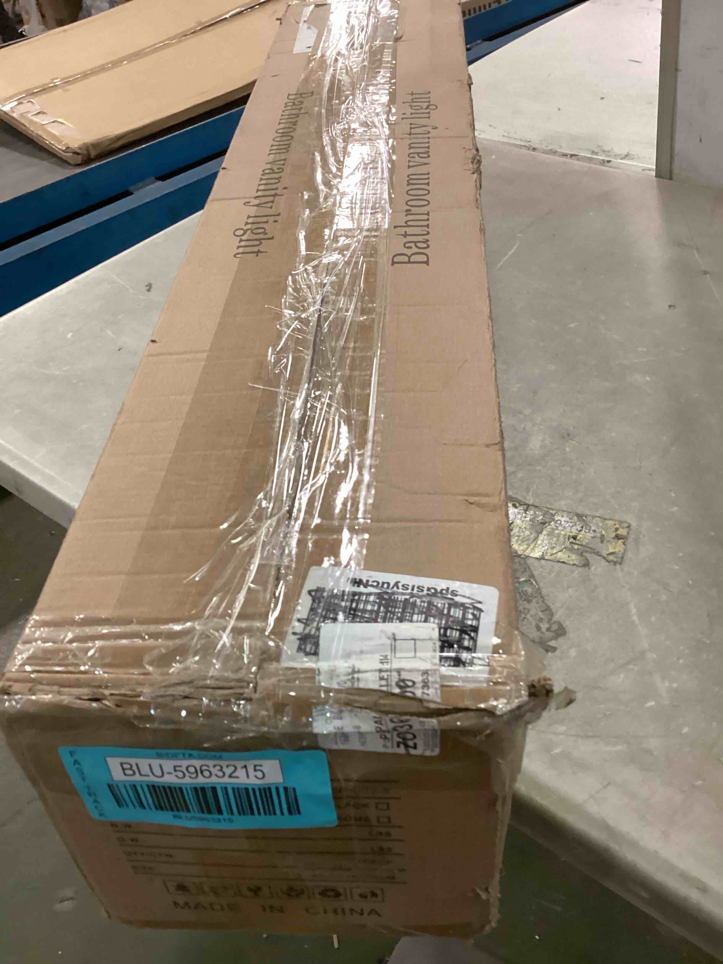 https://s3.amazonaws.com/lotting-images-prod/bidfta/BLU5963215_1709135814201.jpeg