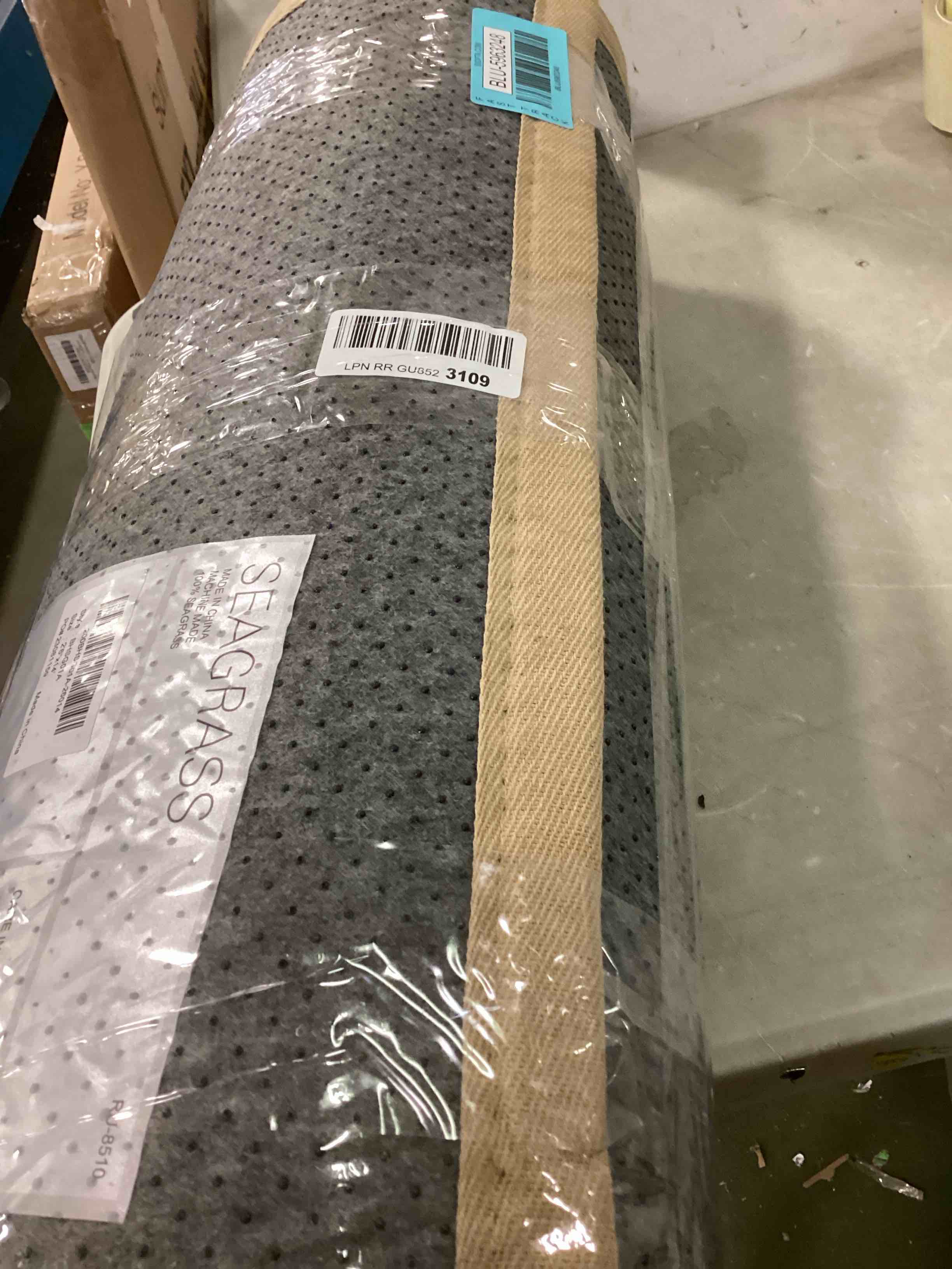 https://s3.amazonaws.com/lotting-images-prod/bidfta/BLU5963248_1709140137611.jpeg