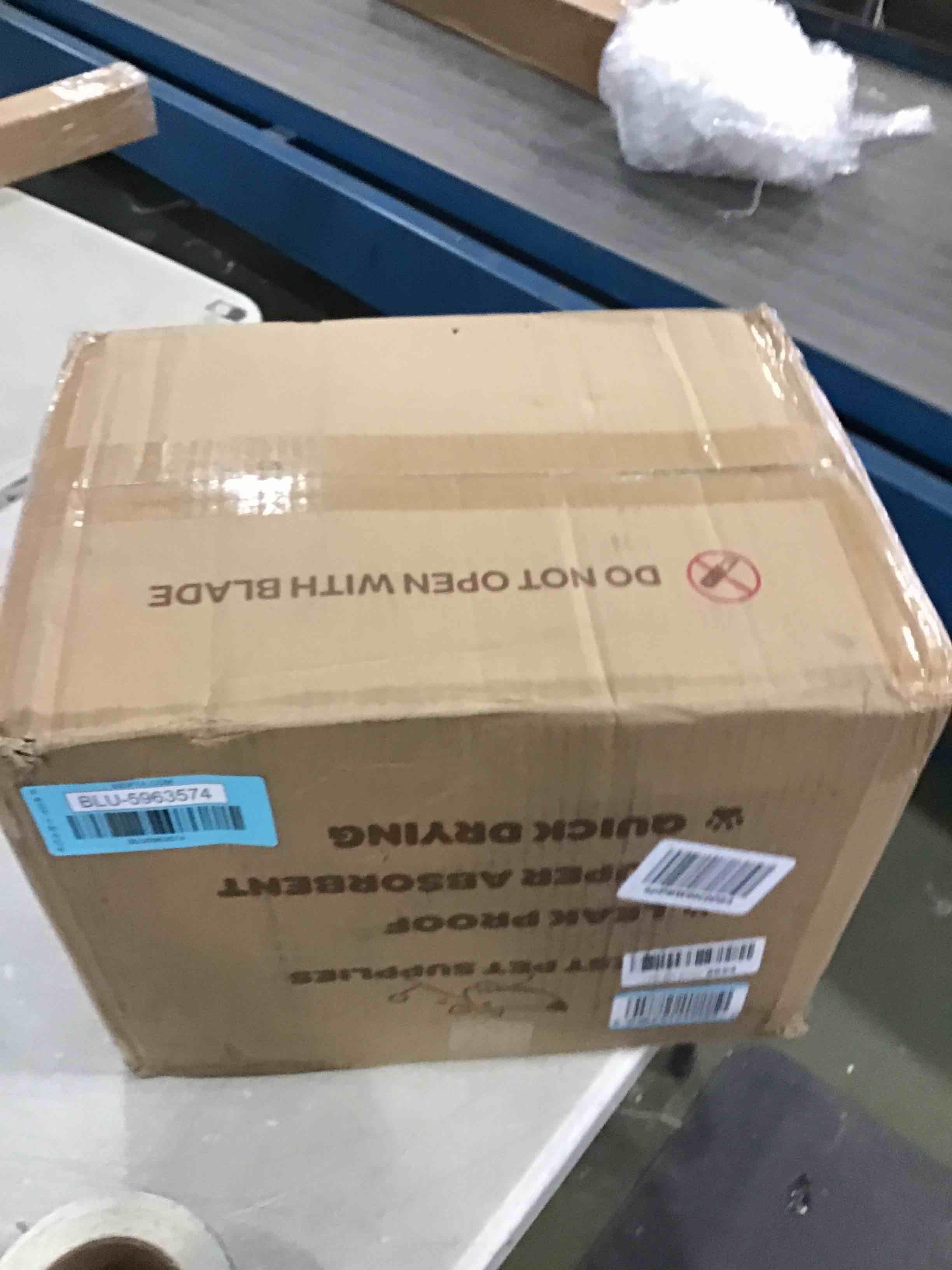 https://s3.amazonaws.com/lotting-images-prod/bidfta/BLU5963575_1709311790435.jpeg