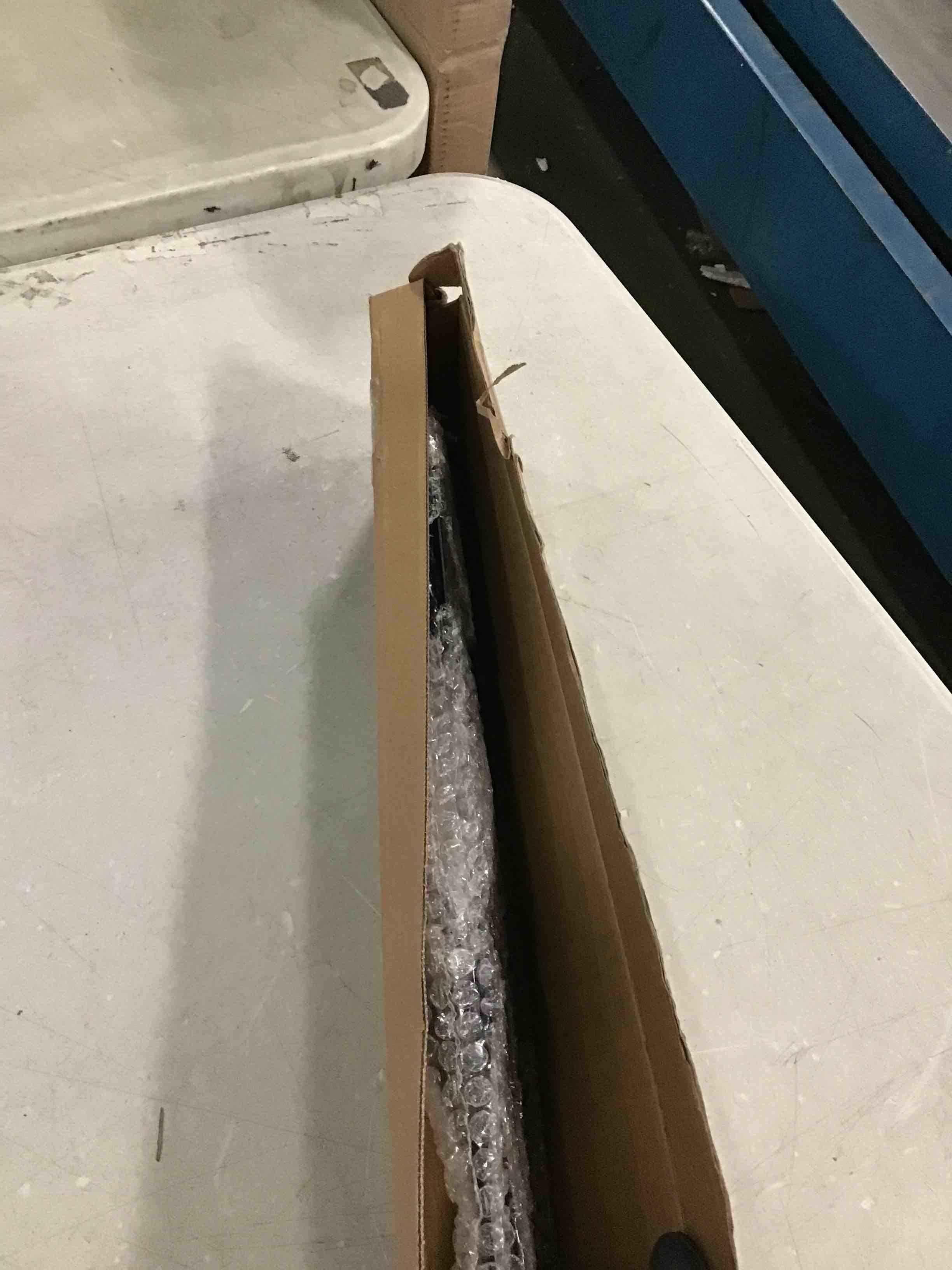 https://s3.amazonaws.com/lotting-images-prod/bidfta/BLU5963593_1709317047951.jpeg