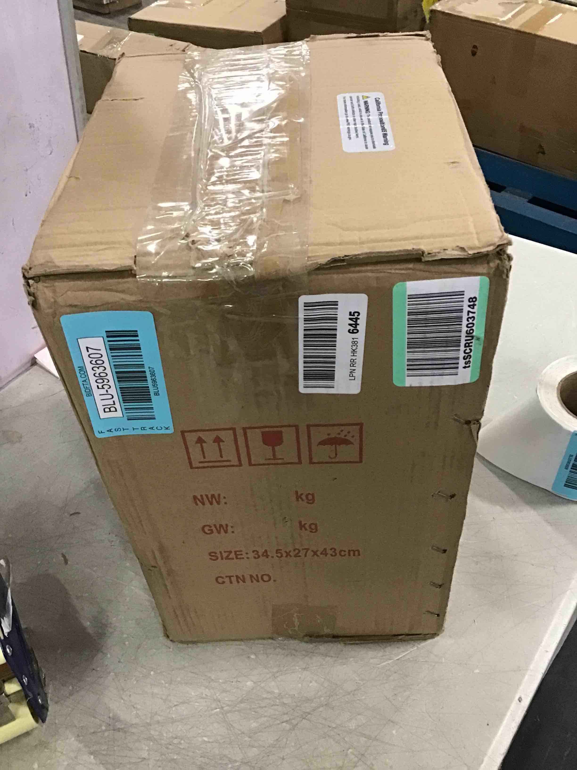https://s3.amazonaws.com/lotting-images-prod/bidfta/BLU5963607_1709318964145.jpeg