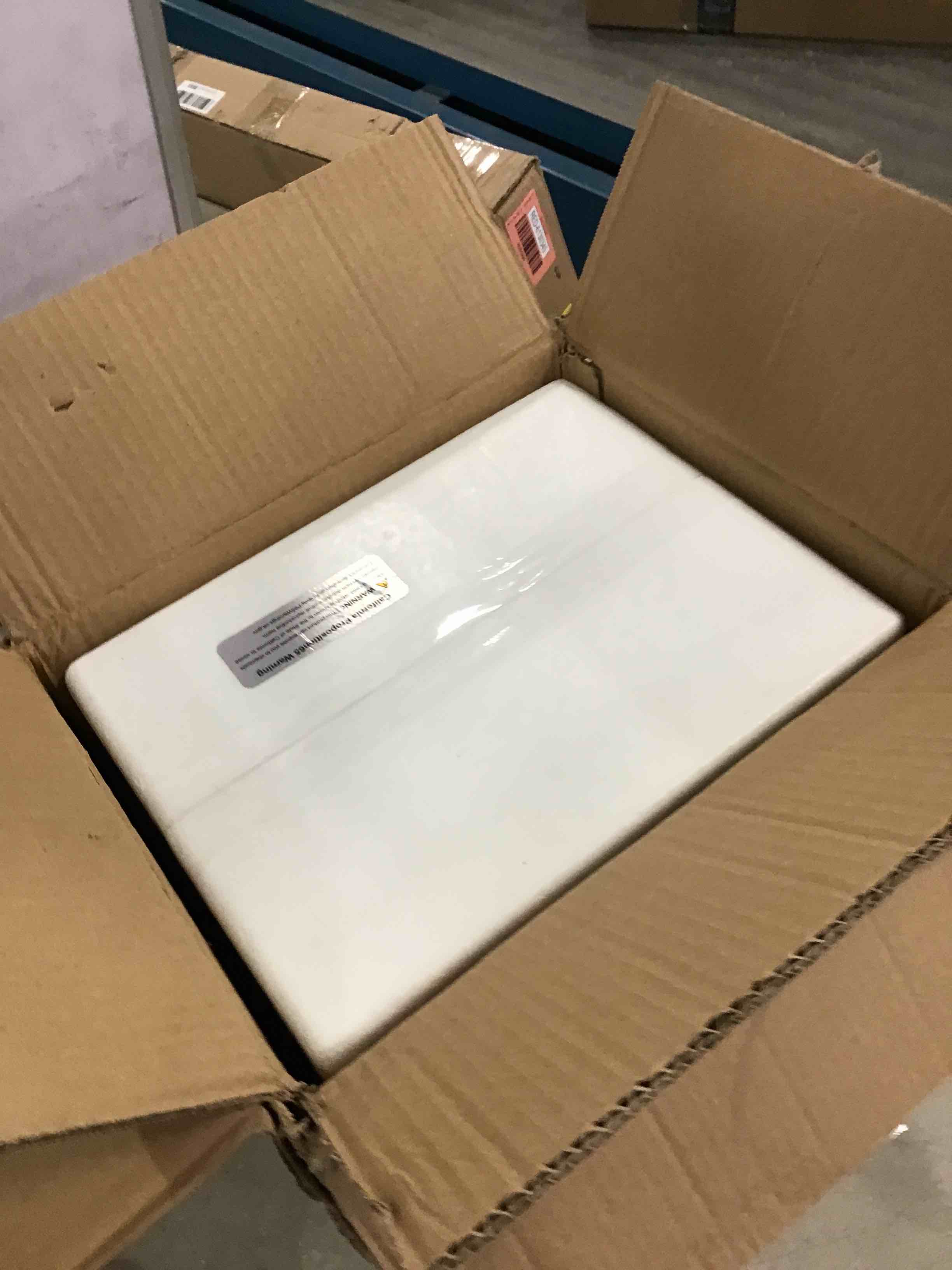 https://s3.amazonaws.com/lotting-images-prod/bidfta/BLU5963607_1709319031985.jpeg