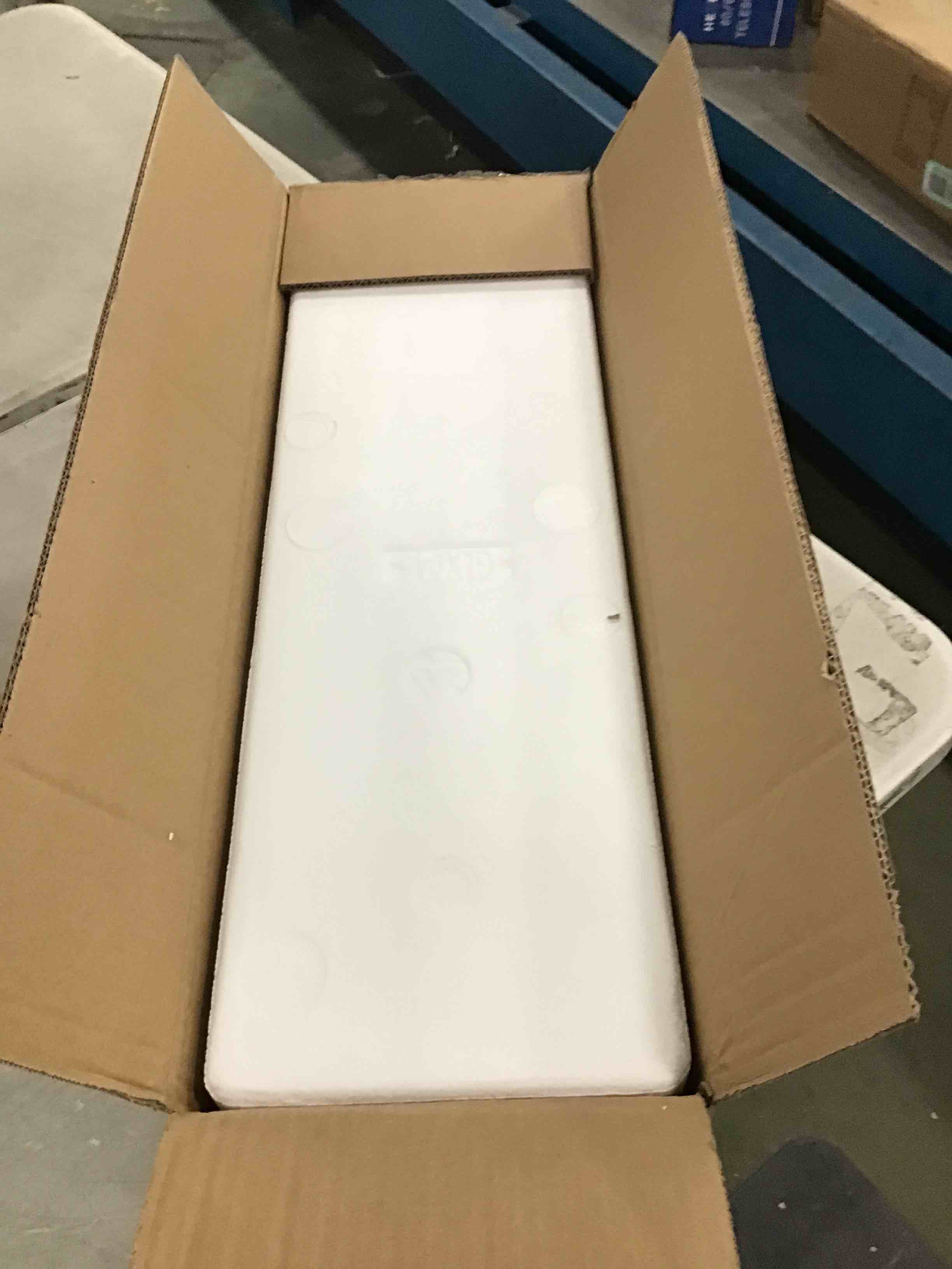 https://s3.amazonaws.com/lotting-images-prod/bidfta/BLU5963649_1709322100168.jpeg