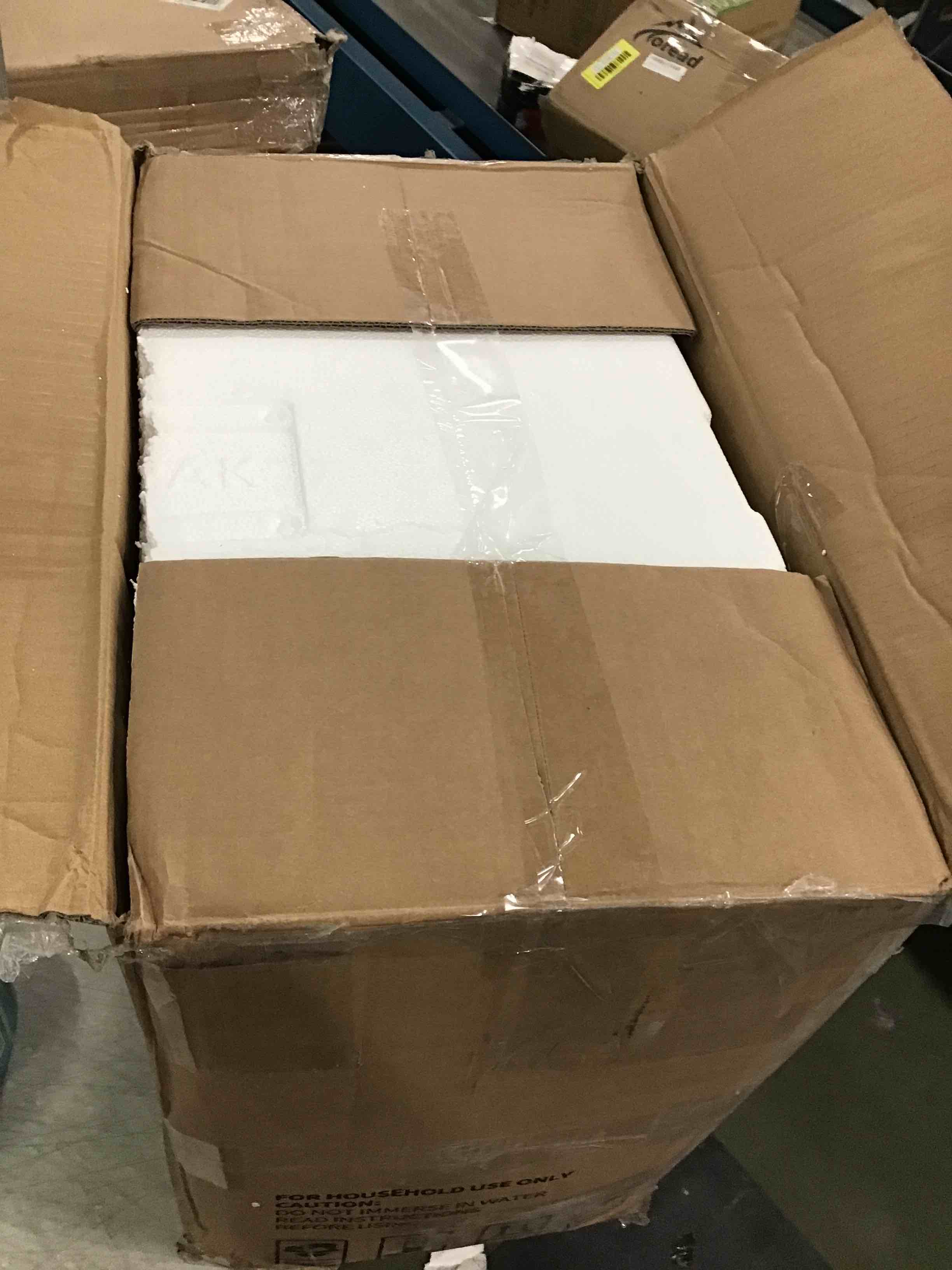 https://s3.amazonaws.com/lotting-images-prod/bidfta/BLU5963657_1709324626405.jpeg