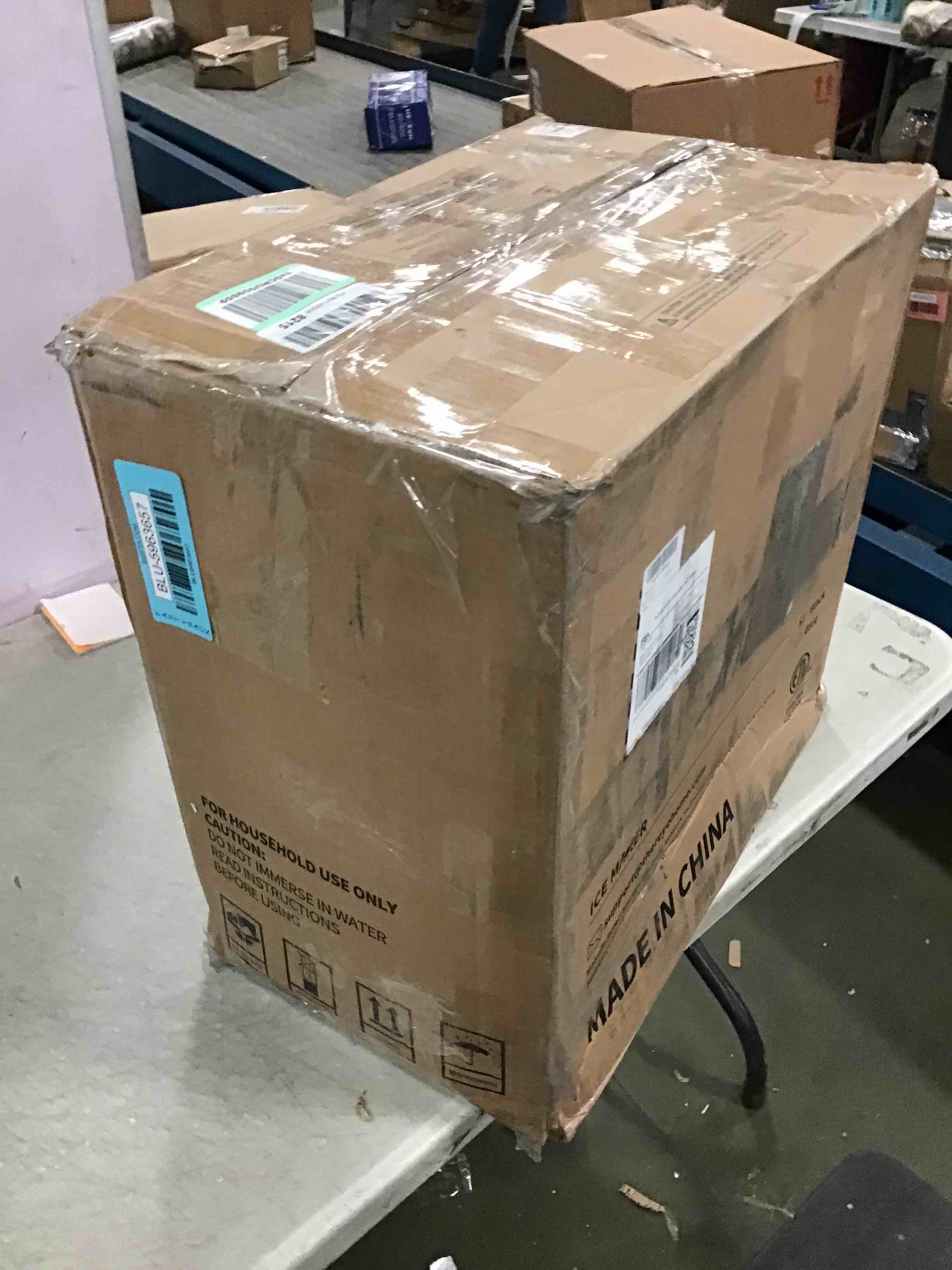 https://s3.amazonaws.com/lotting-images-prod/bidfta/BLU5963657_1709324656639.jpeg