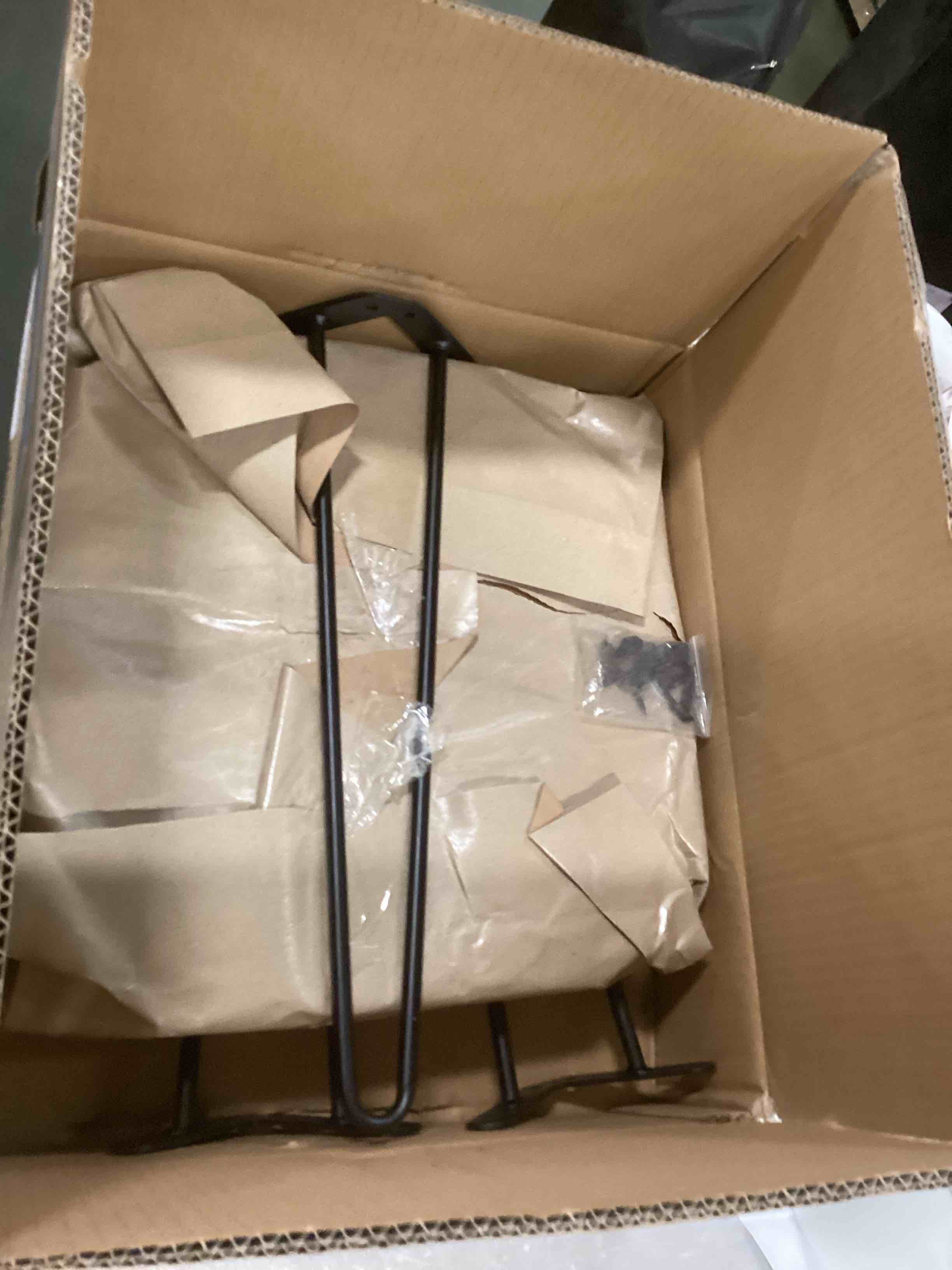 https://s3.amazonaws.com/lotting-images-prod/bidfta/BLU5964030_1709640830854.jpeg