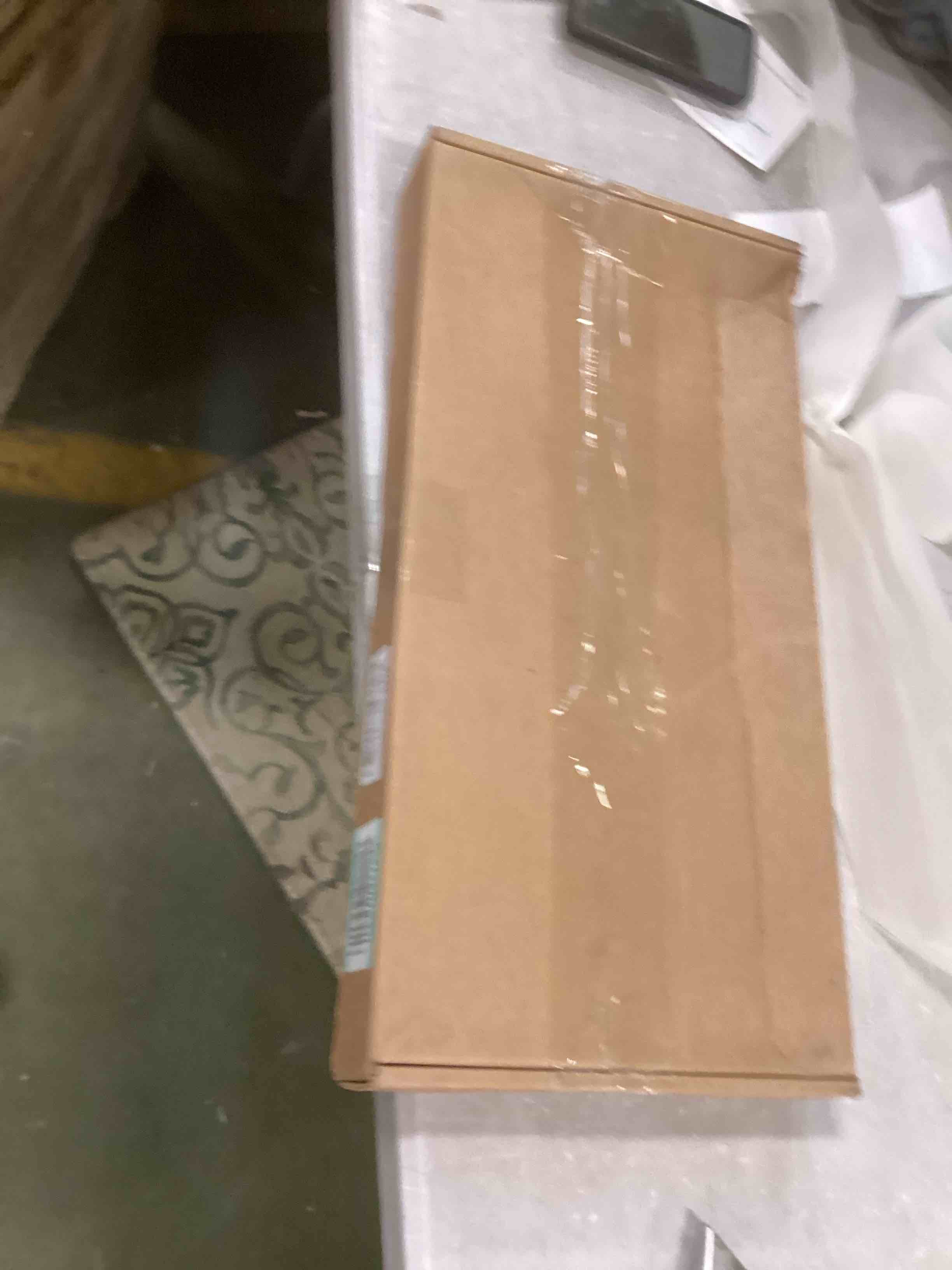https://s3.amazonaws.com/lotting-images-prod/bidfta/BLU5964062_1709643338318.jpeg