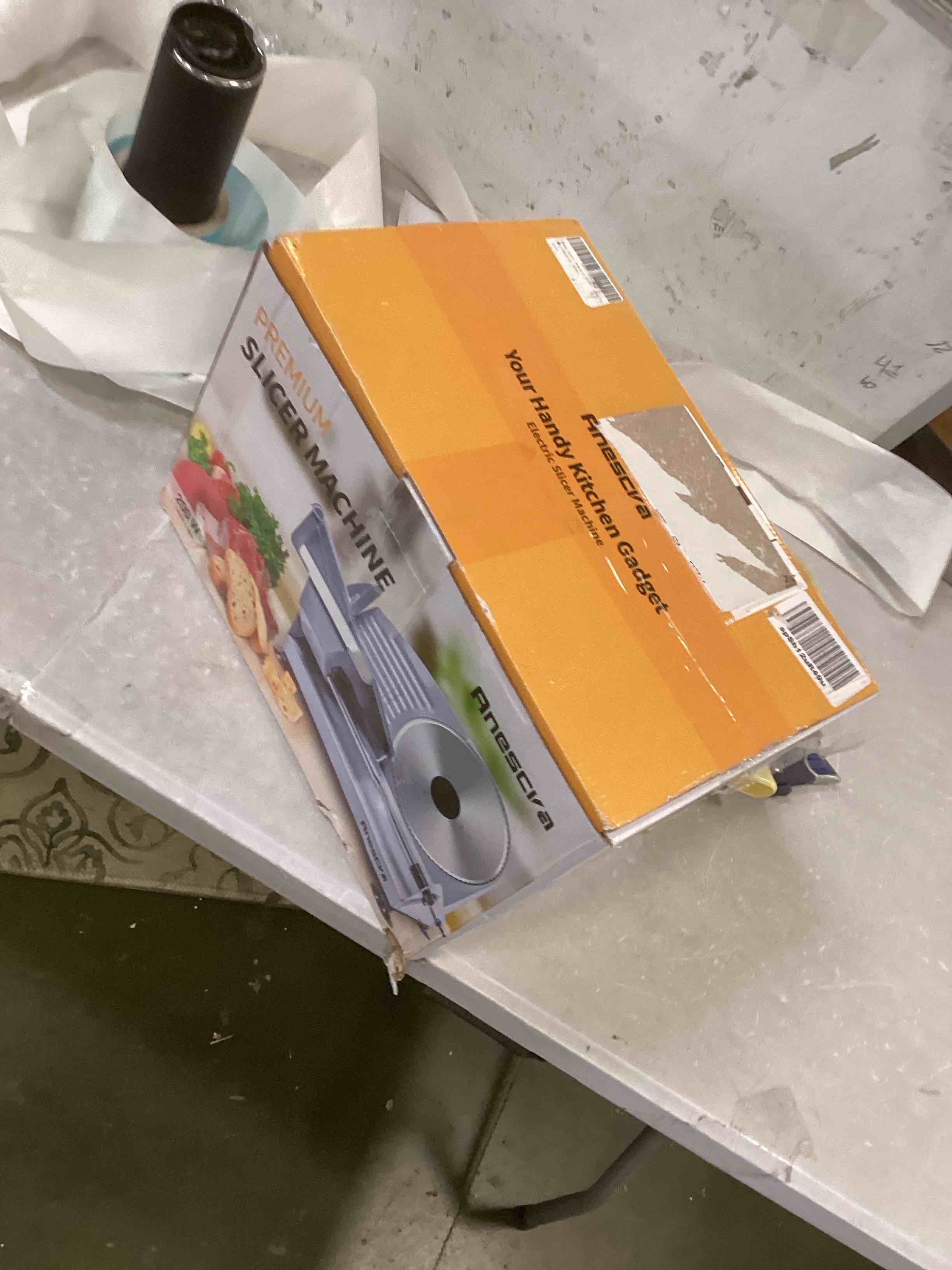 https://s3.amazonaws.com/lotting-images-prod/bidfta/BLU5964129_1709650200964.jpeg