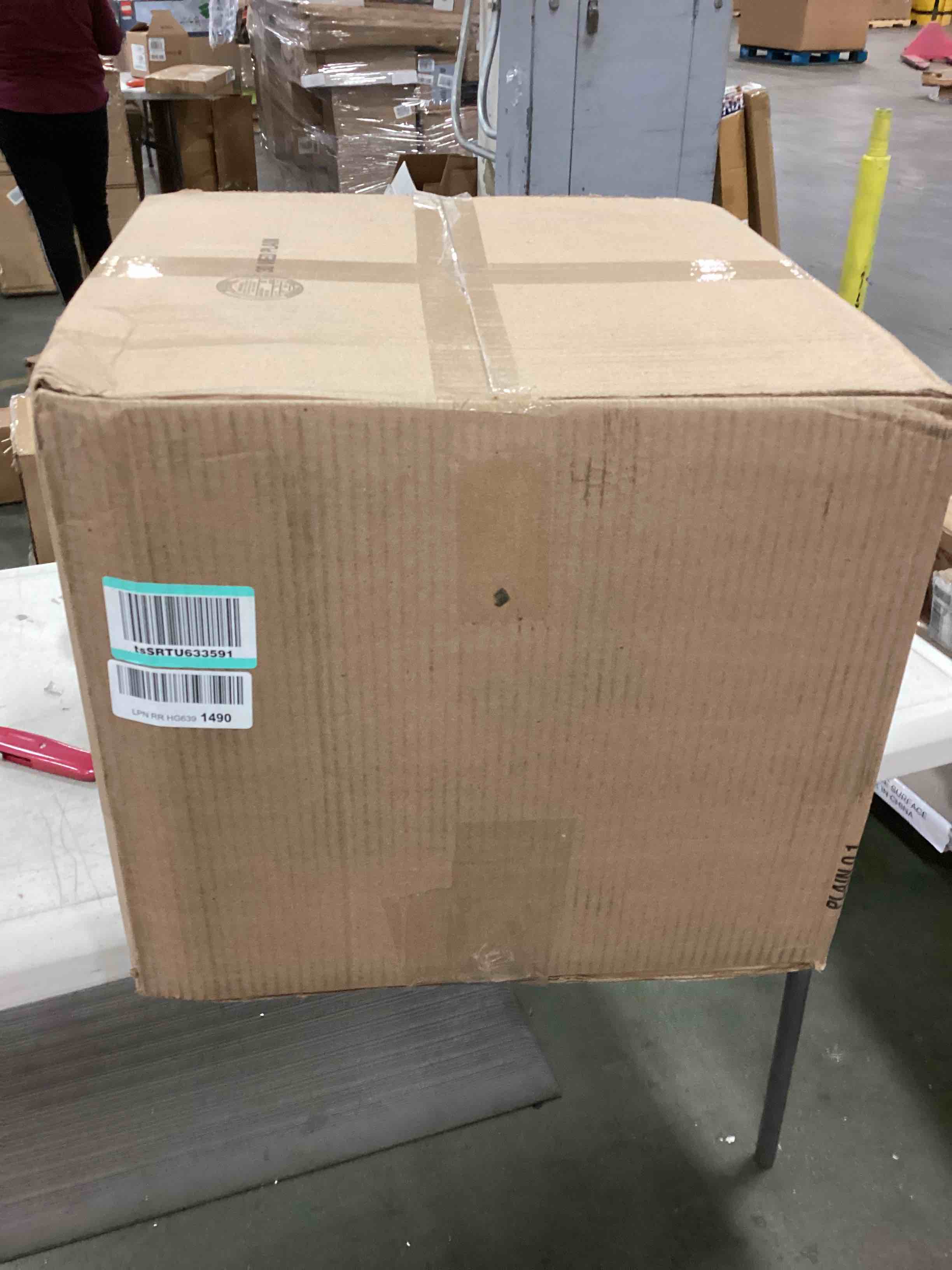 https://s3.amazonaws.com/lotting-images-prod/bidfta/BLU5964534_1708780228272.jpeg