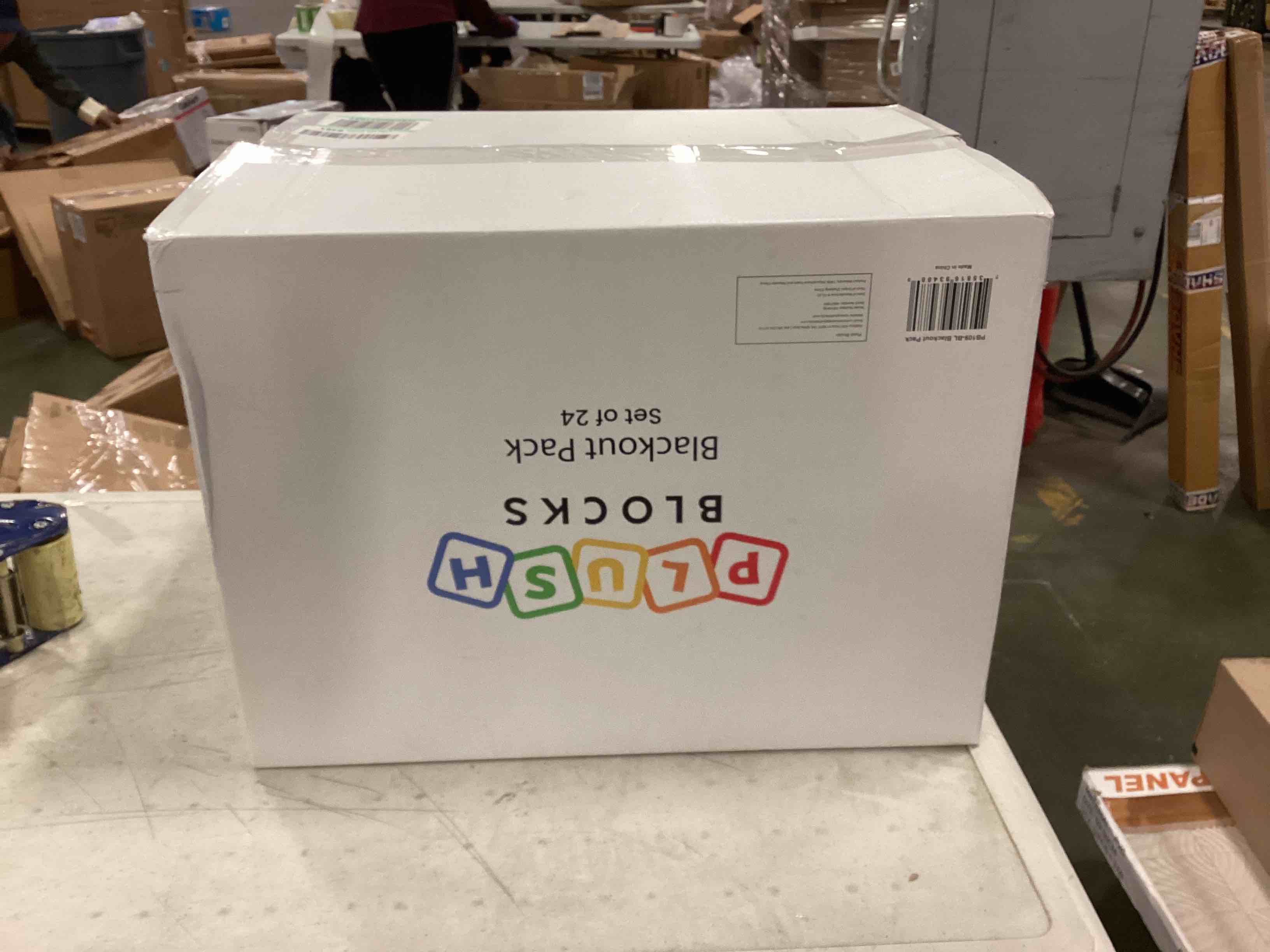 https://s3.amazonaws.com/lotting-images-prod/bidfta/BLU5964554_1708781728532.jpeg