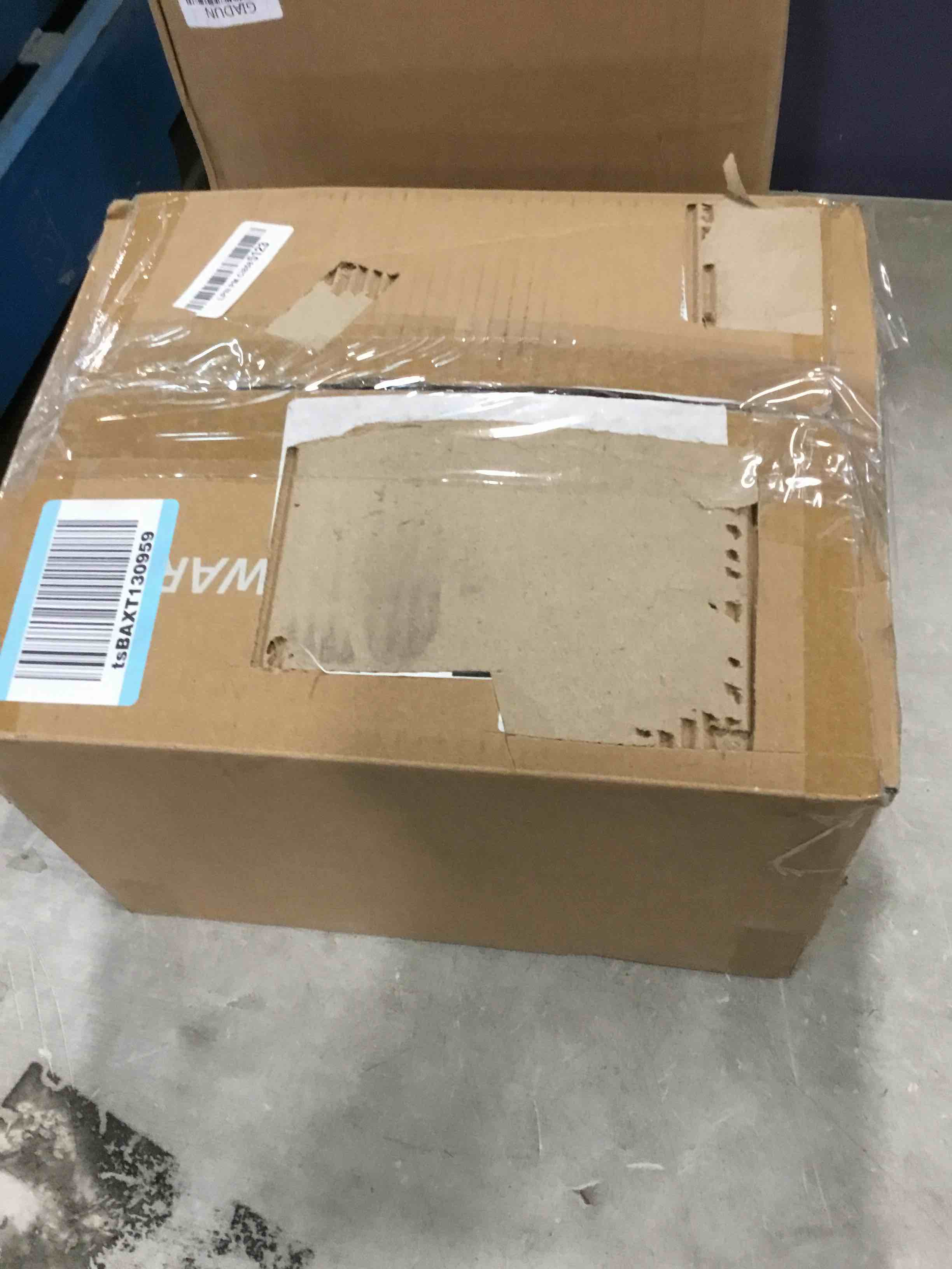 https://s3.amazonaws.com/lotting-images-prod/bidfta/BLU5965883_1711033905981.jpeg