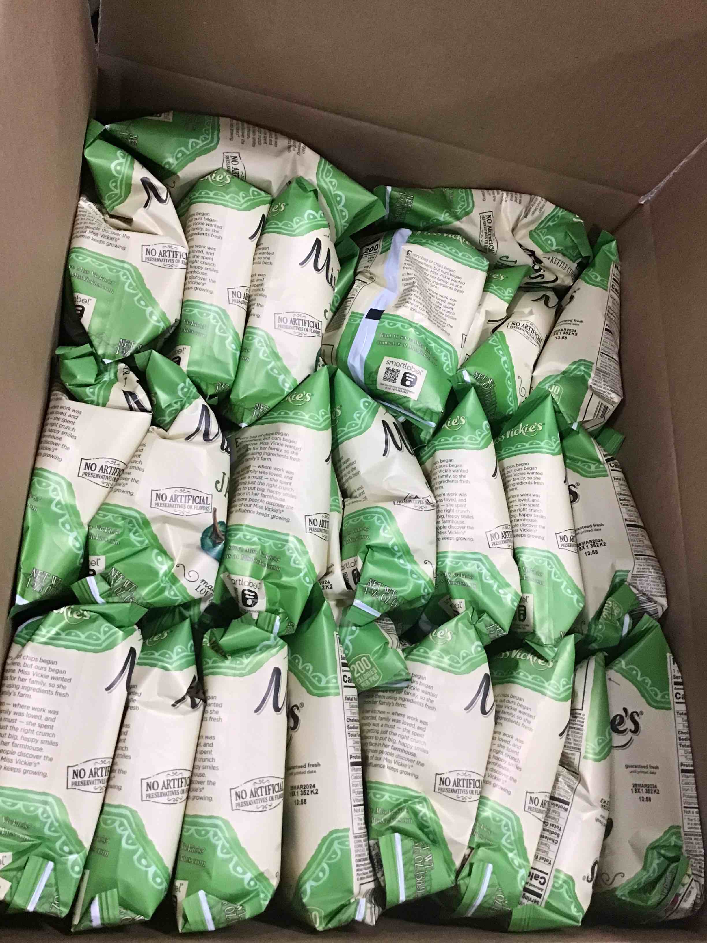 https://s3.amazonaws.com/lotting-images-prod/bidfta/BLU5966926_1708519732050.jpeg