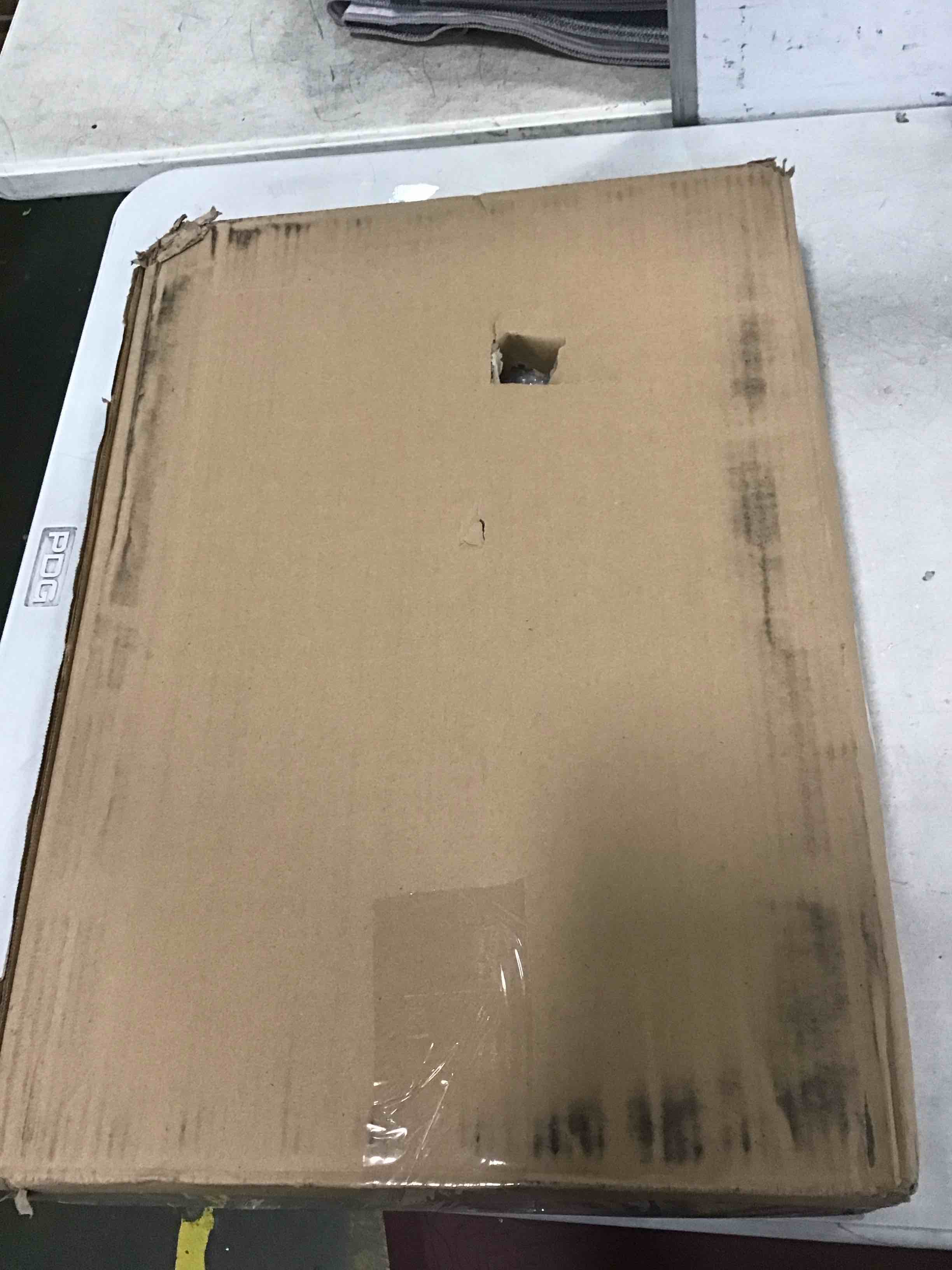 https://s3.amazonaws.com/lotting-images-prod/bidfta/BLU5967456_1707924079088.jpeg