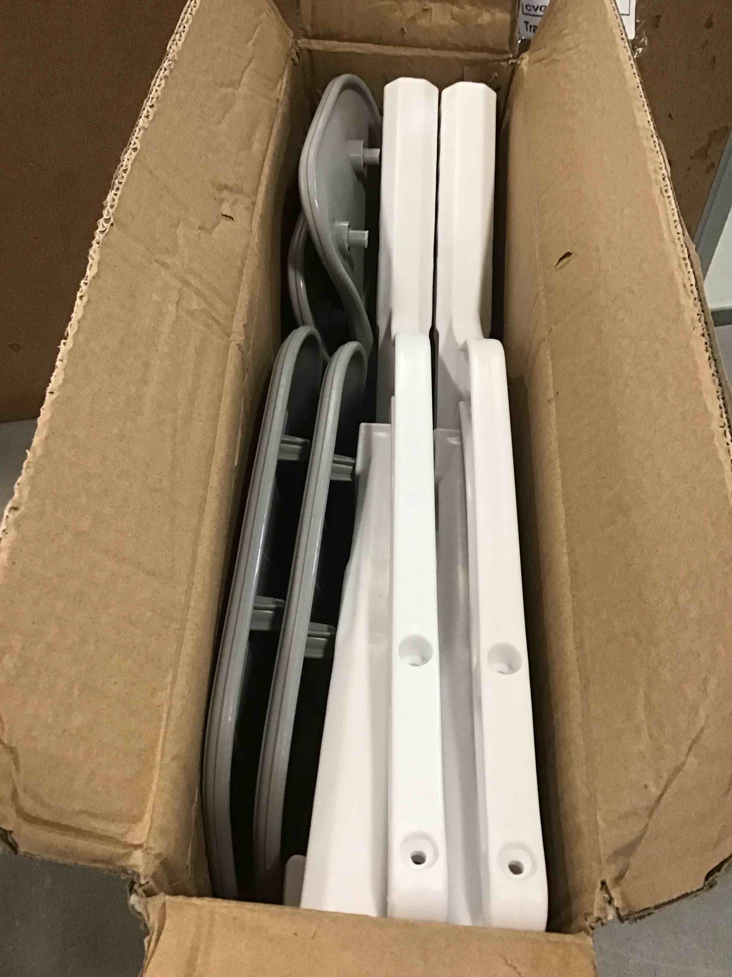https://s3.amazonaws.com/lotting-images-prod/bidfta/BLU5967708_1708007396179.jpeg