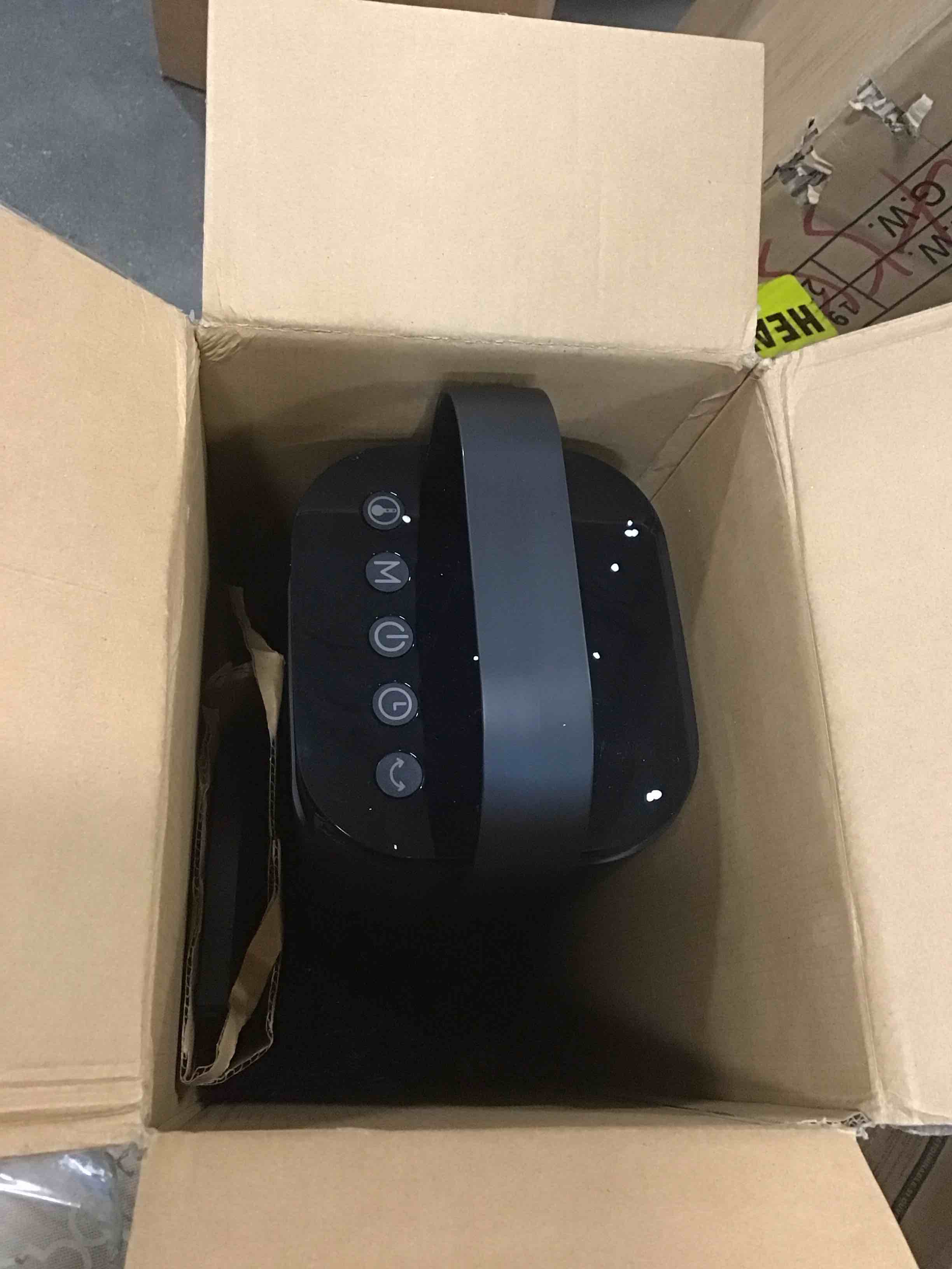https://s3.amazonaws.com/lotting-images-prod/bidfta/BLU5967745_1708013954214.jpeg