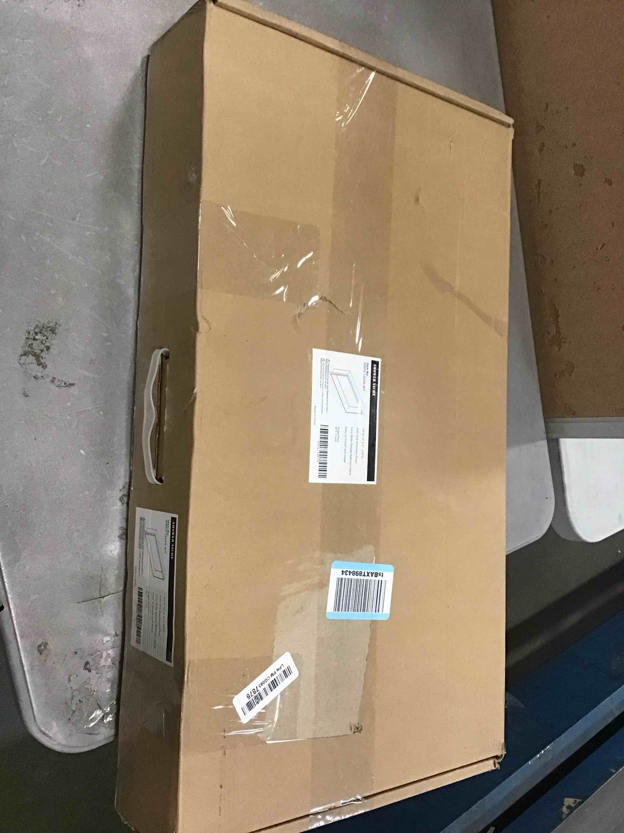 https://s3.amazonaws.com/lotting-images-prod/bidfta/BLU5967756_1708015059142.jpeg