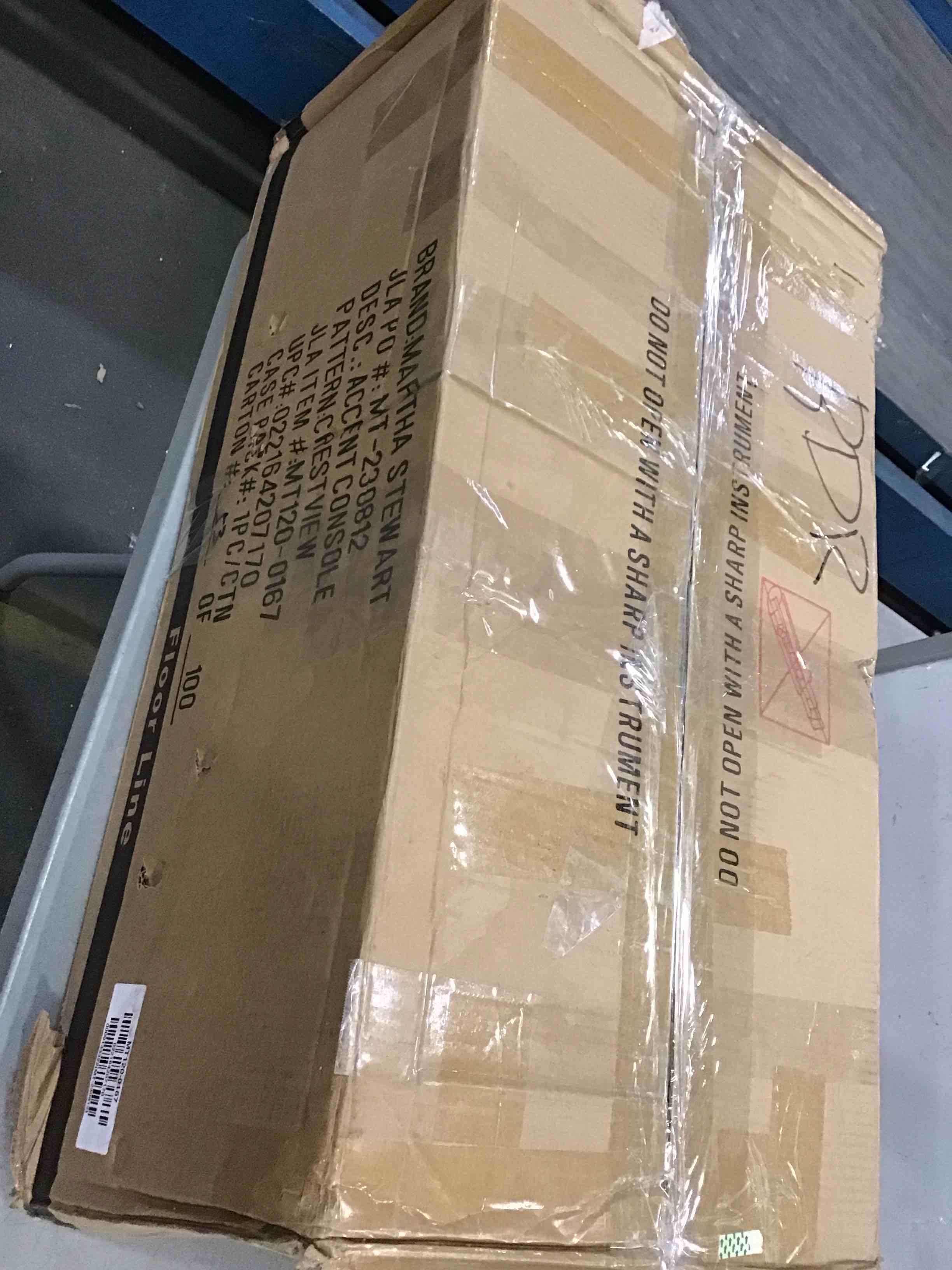 https://s3.amazonaws.com/lotting-images-prod/bidfta/BLU5967961_1708093247204.jpeg