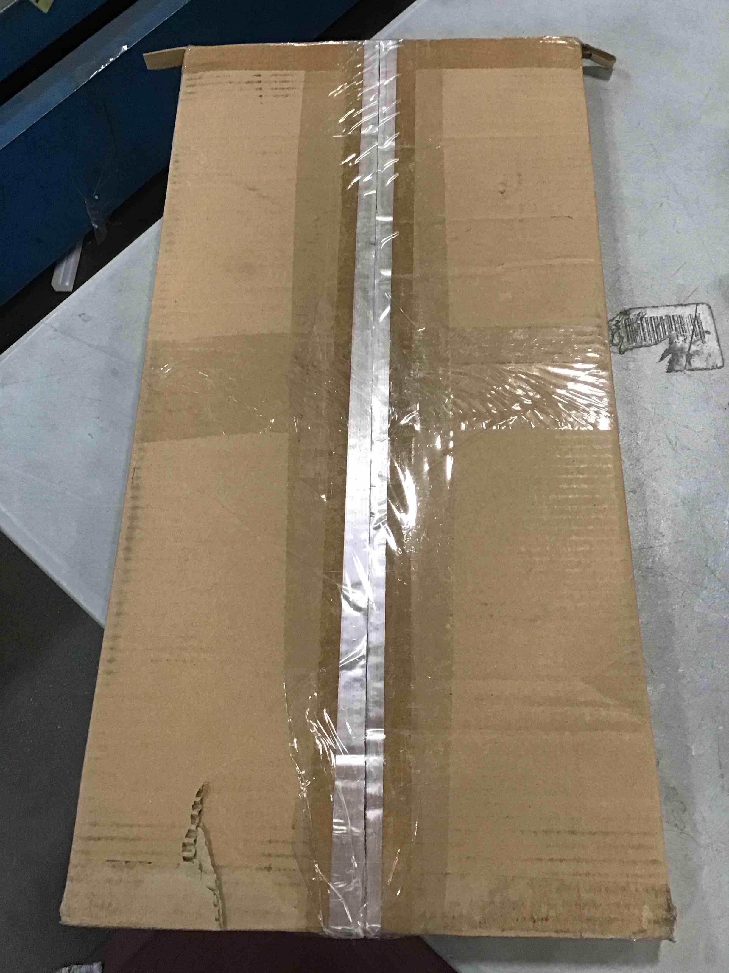 https://s3.amazonaws.com/lotting-images-prod/bidfta/BLU5968057_1708109969525.jpeg