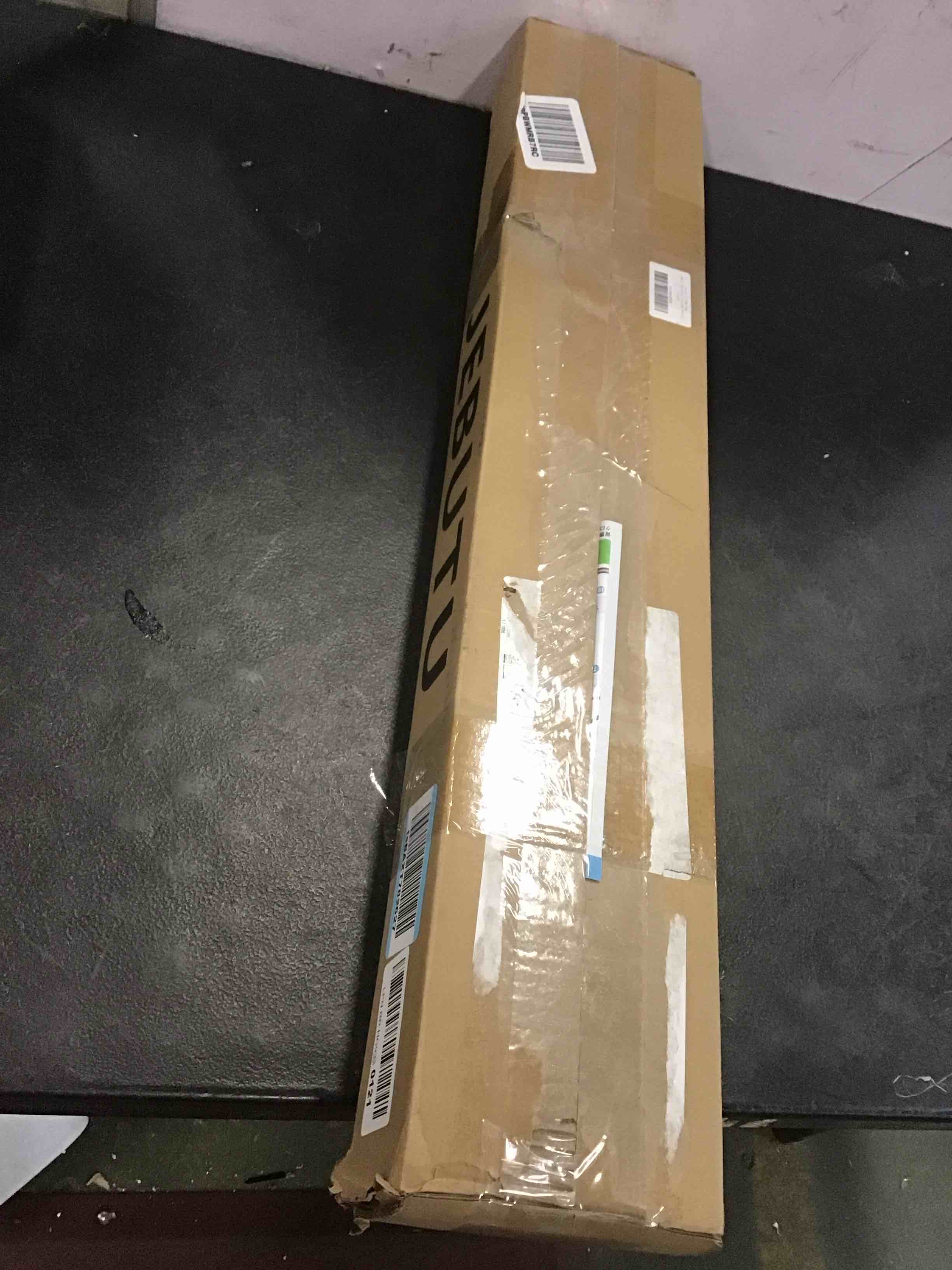 https://s3.amazonaws.com/lotting-images-prod/bidfta/BLU5968456_1708276453178.jpeg