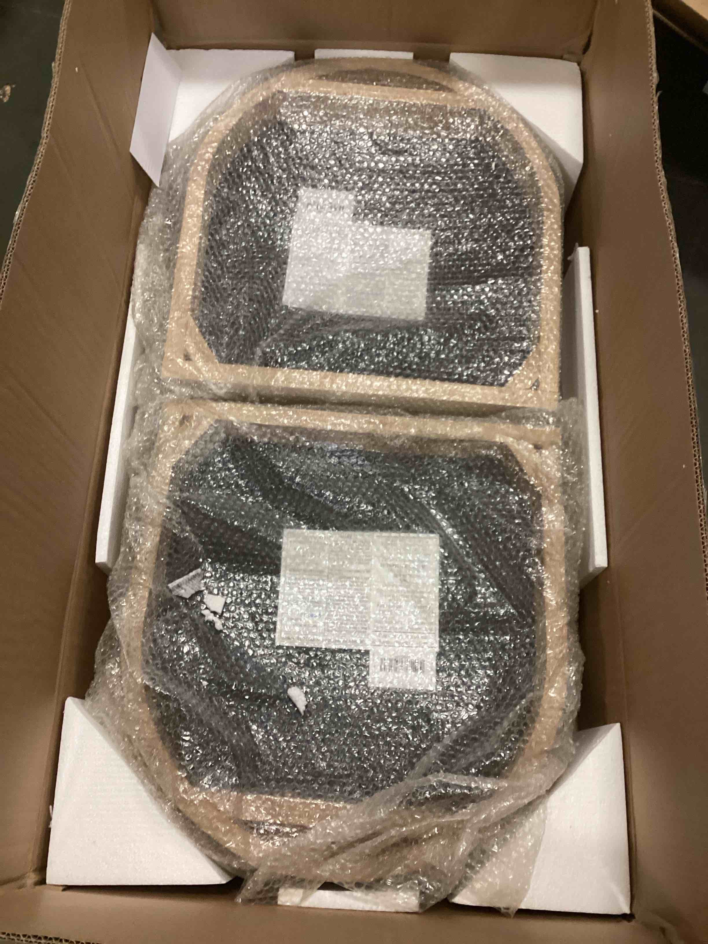 https://s3.amazonaws.com/lotting-images-prod/bidfta/BLU5969287_1708704546885.jpeg