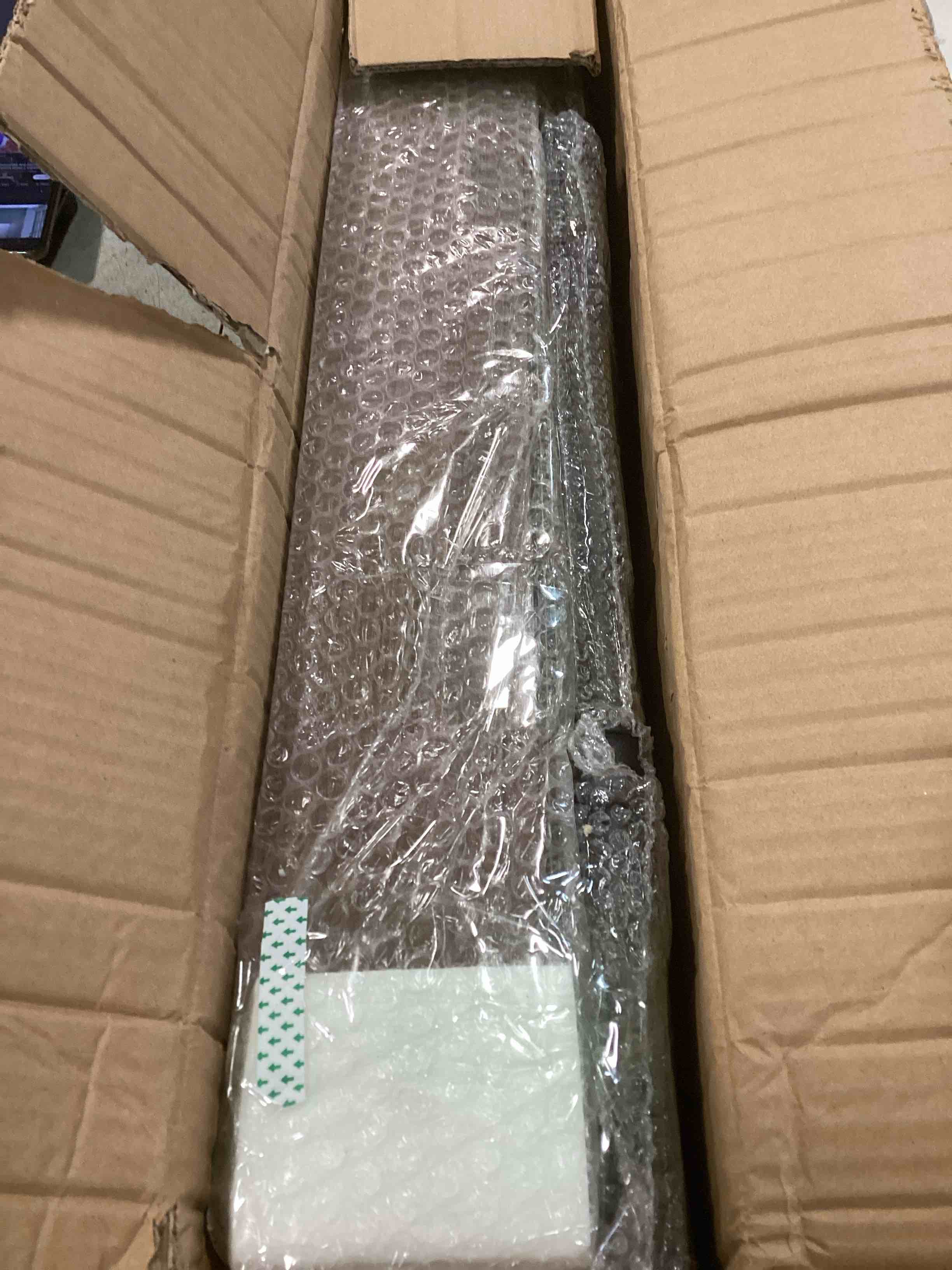 https://s3.amazonaws.com/lotting-images-prod/bidfta/BLU5969584_1708893128708.jpeg