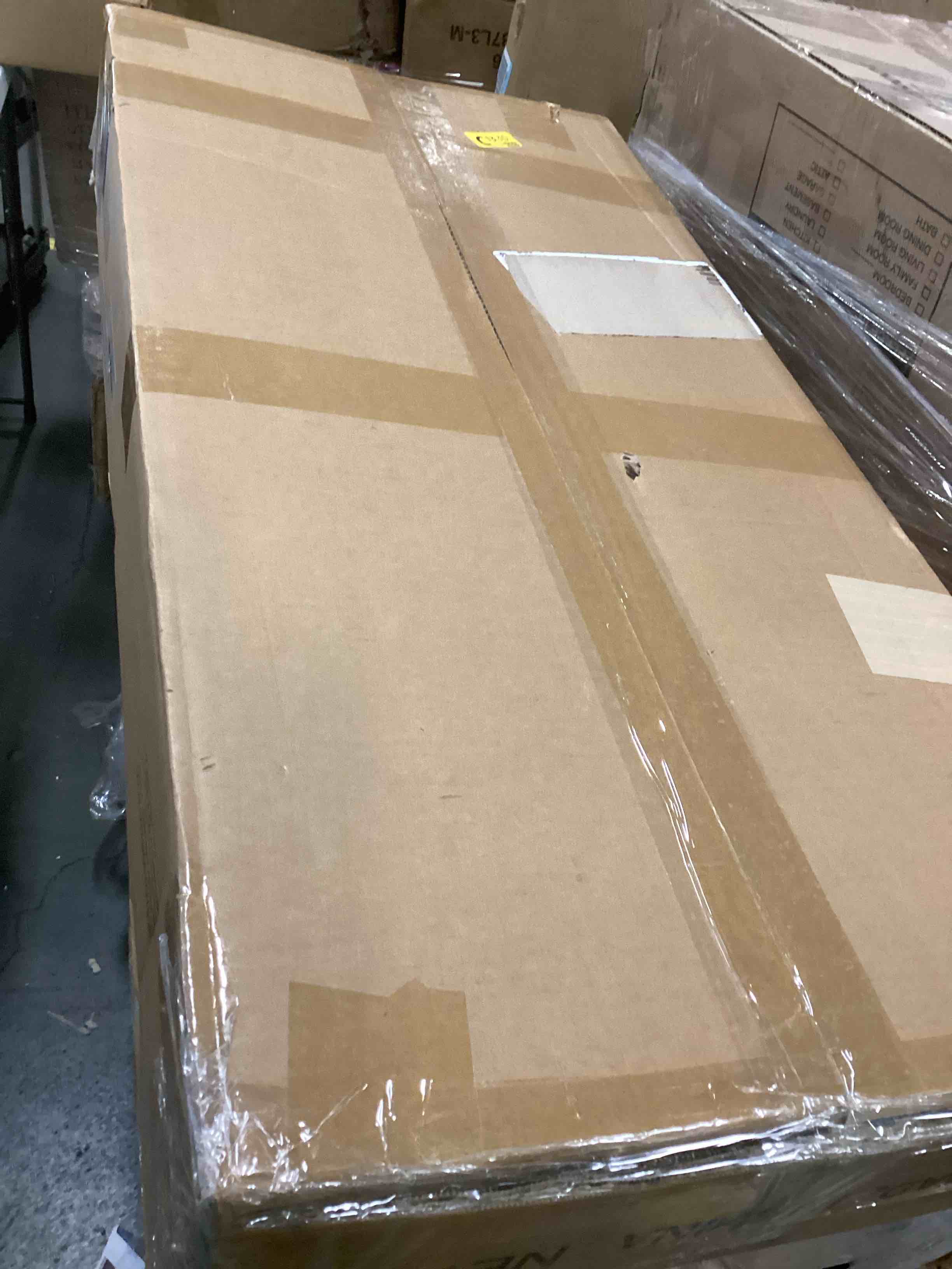 https://s3.amazonaws.com/lotting-images-prod/bidfta/BLU5969607_1708953896706.jpeg