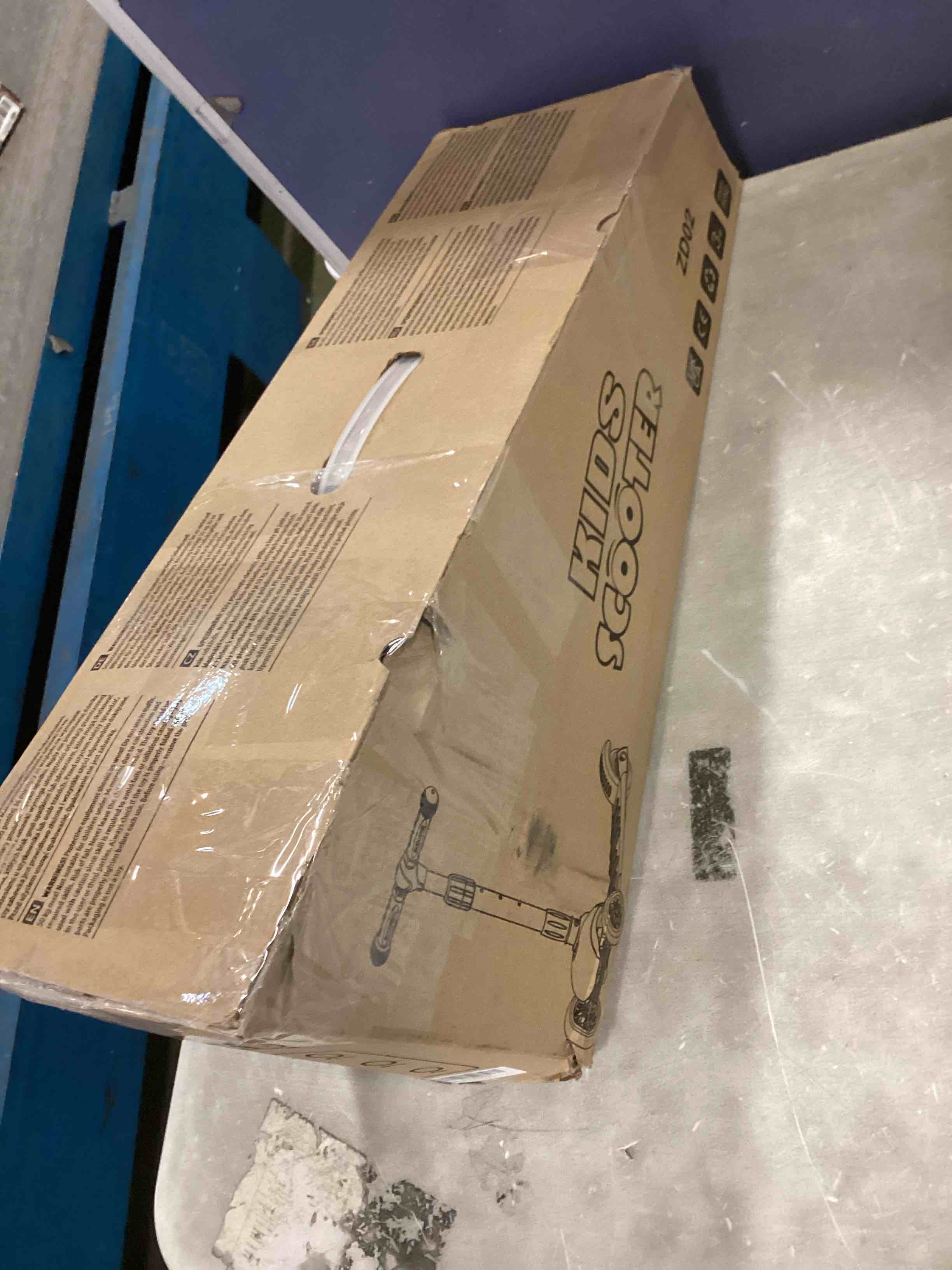 https://s3.amazonaws.com/lotting-images-prod/bidfta/BLU5970480_1708187787499.jpeg