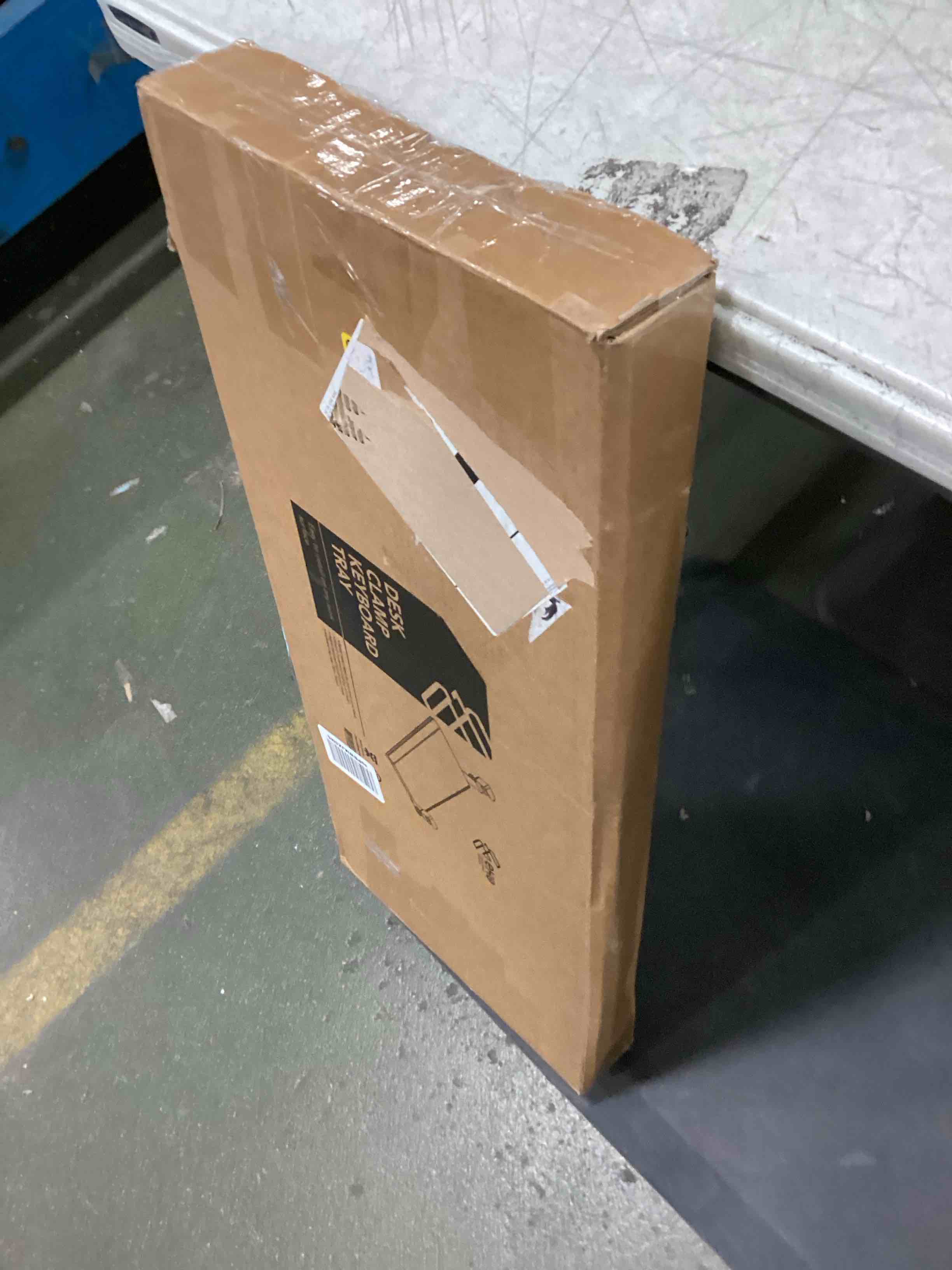 https://s3.amazonaws.com/lotting-images-prod/bidfta/BLU5970828_1708430852579.jpeg