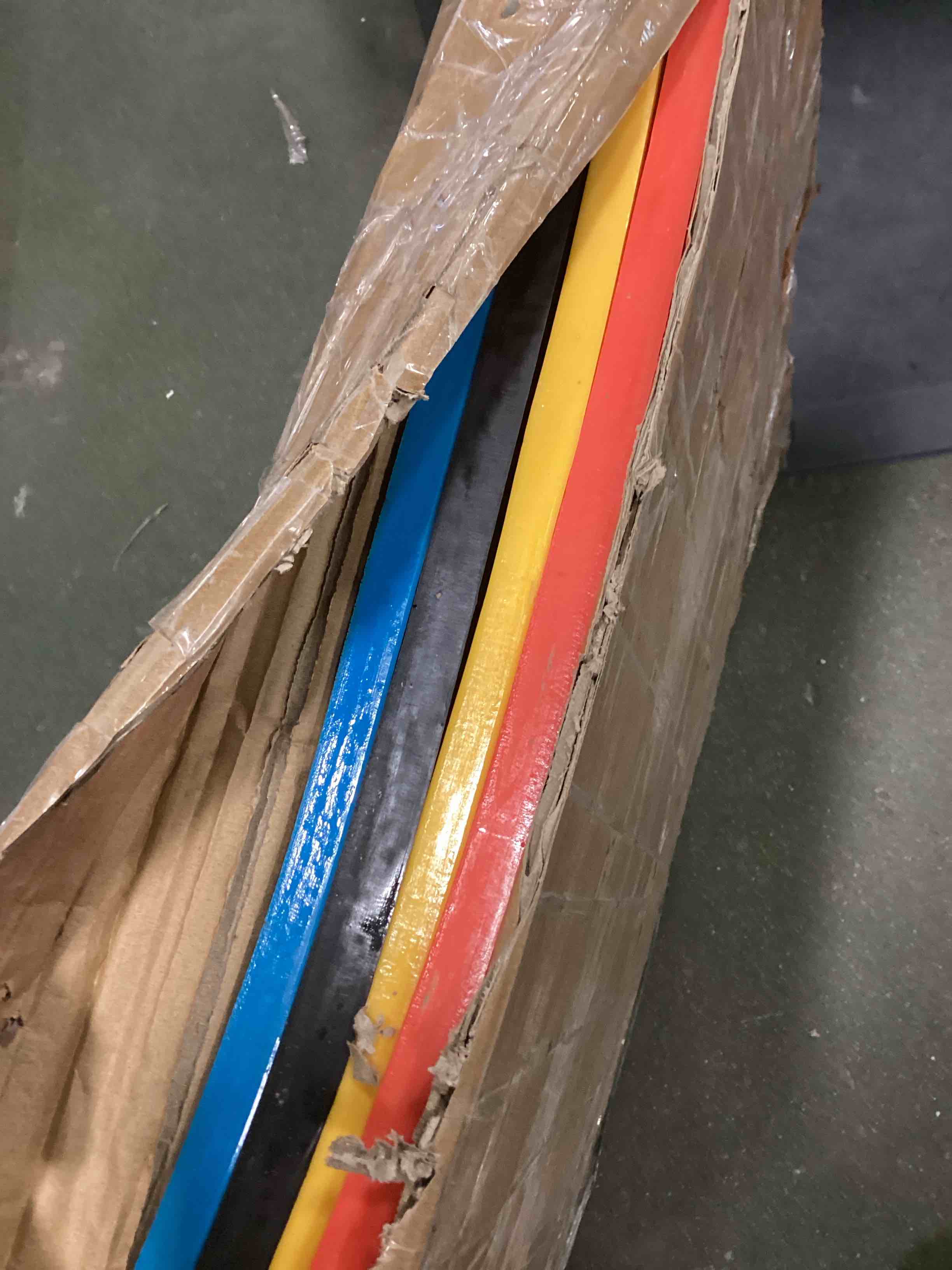 https://s3.amazonaws.com/lotting-images-prod/bidfta/BLU5970834_1708432731056.jpeg
