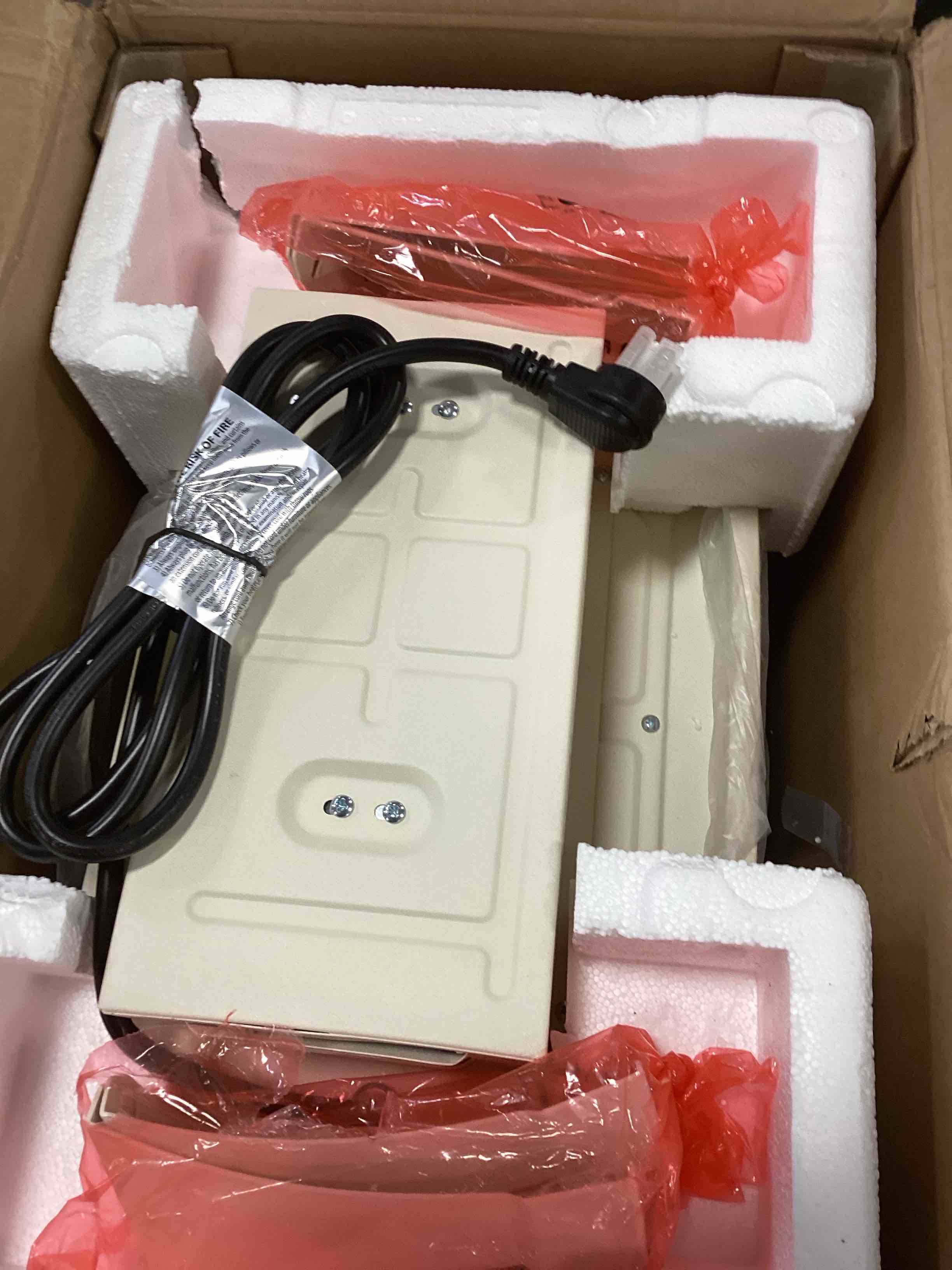 https://s3.amazonaws.com/lotting-images-prod/bidfta/BLU5970918_1708446573840.jpeg